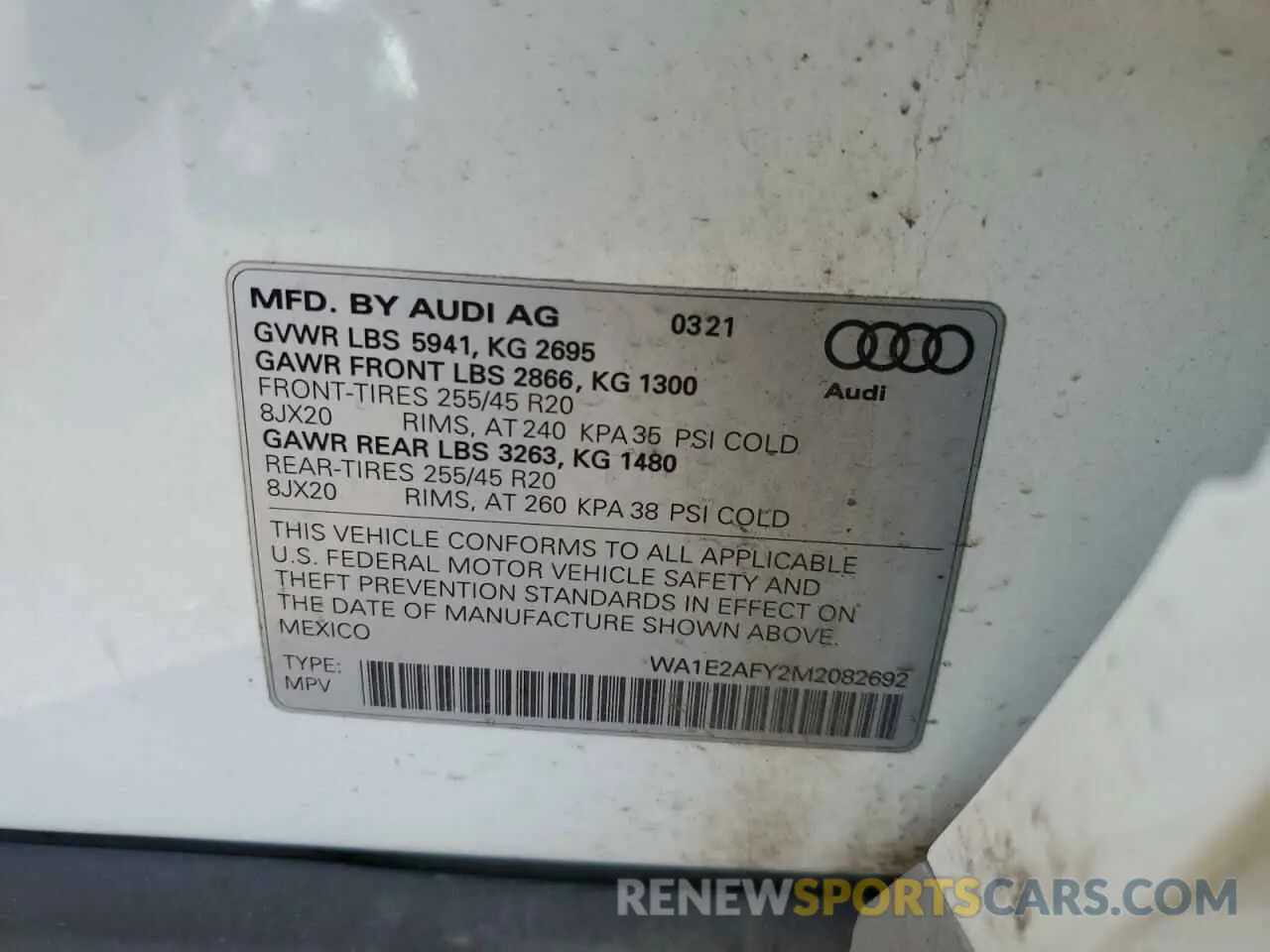 14 Photograph of a damaged car WA1E2AFY2M2082692 AUDI Q5 2021
