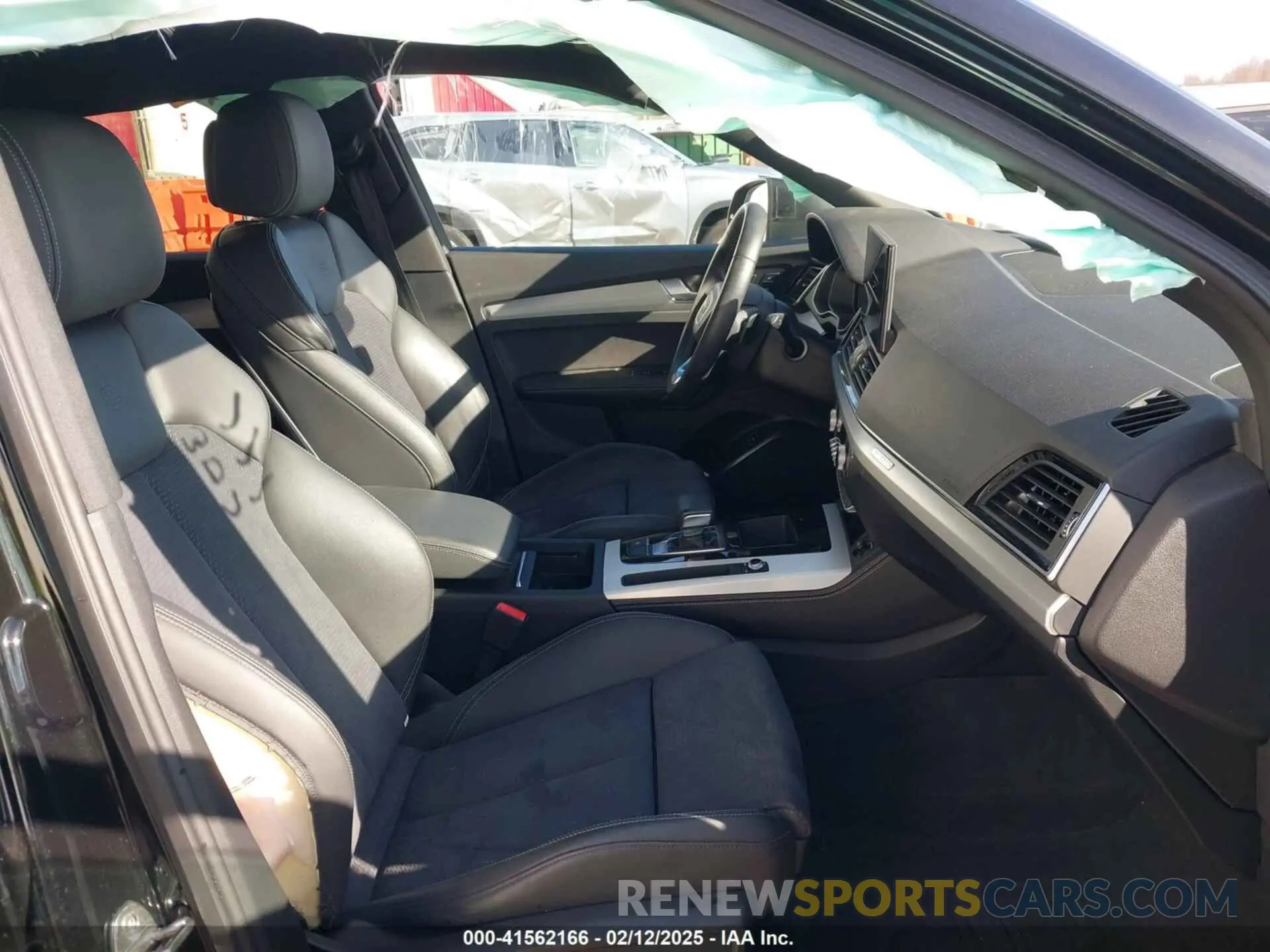 5 Photograph of a damaged car WA1E2AFY3M2114632 AUDI Q5 2021