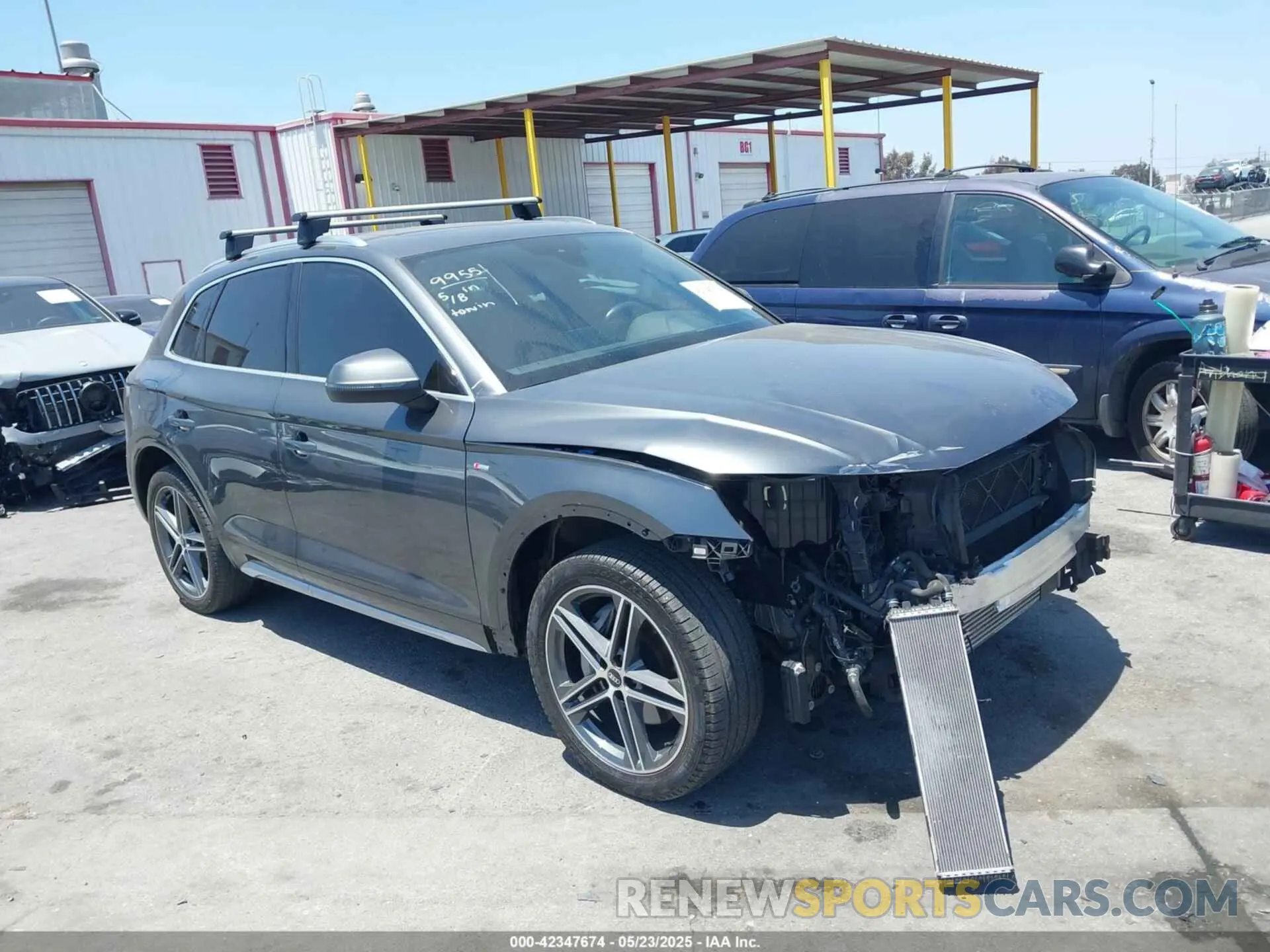 1 Photograph of a damaged car WA1E2AFY4M2130760 AUDI Q5 2021