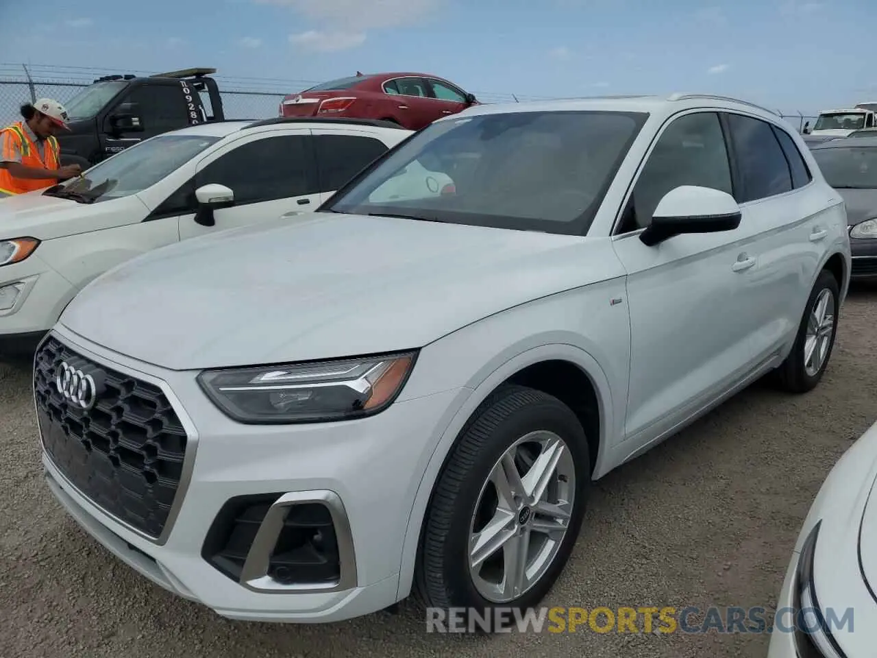 1 Photograph of a damaged car WA1E2AFYXM2044532 AUDI Q5 2021
