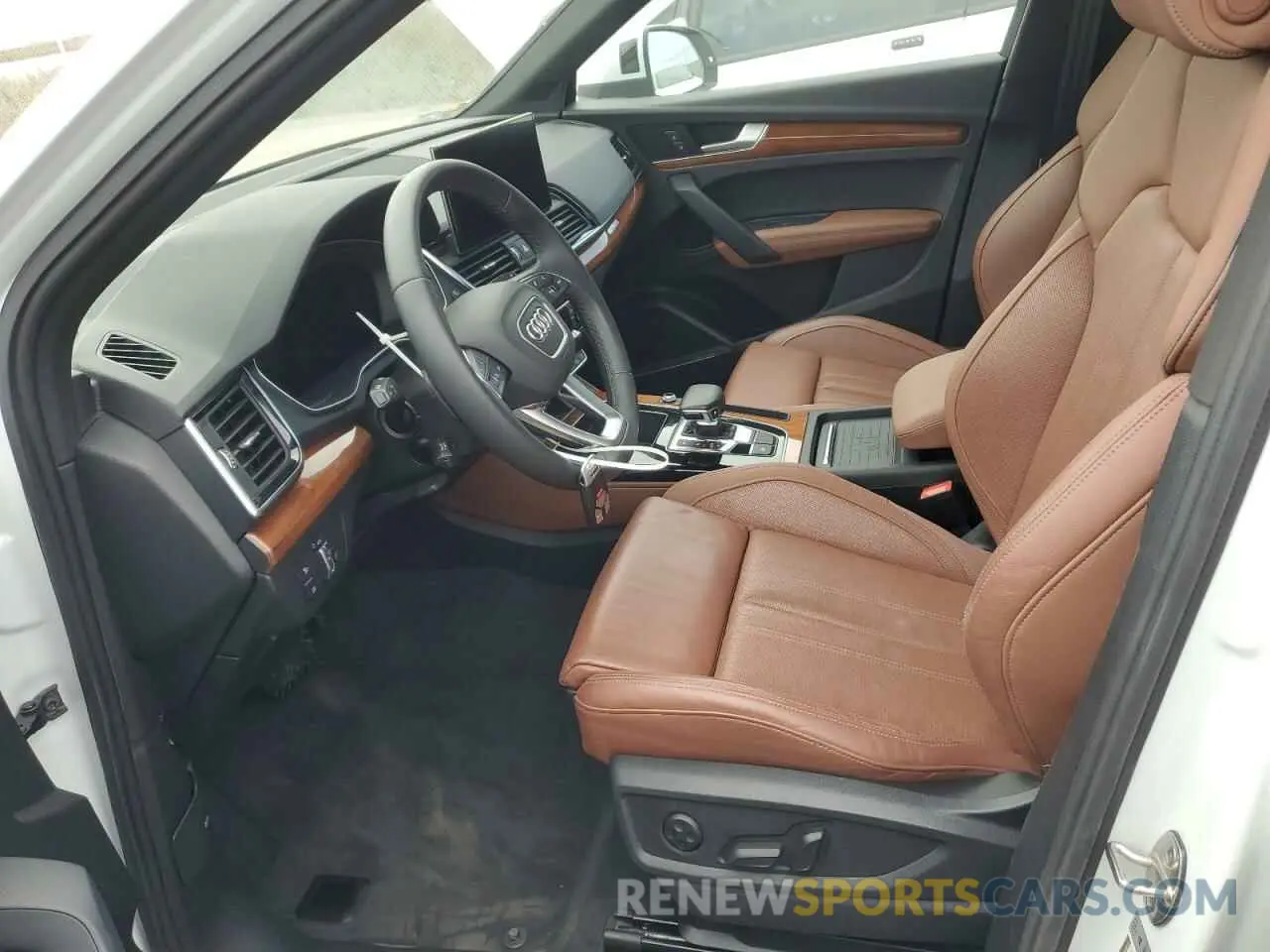 7 Photograph of a damaged car WA1E2AFYXM2044532 AUDI Q5 2021