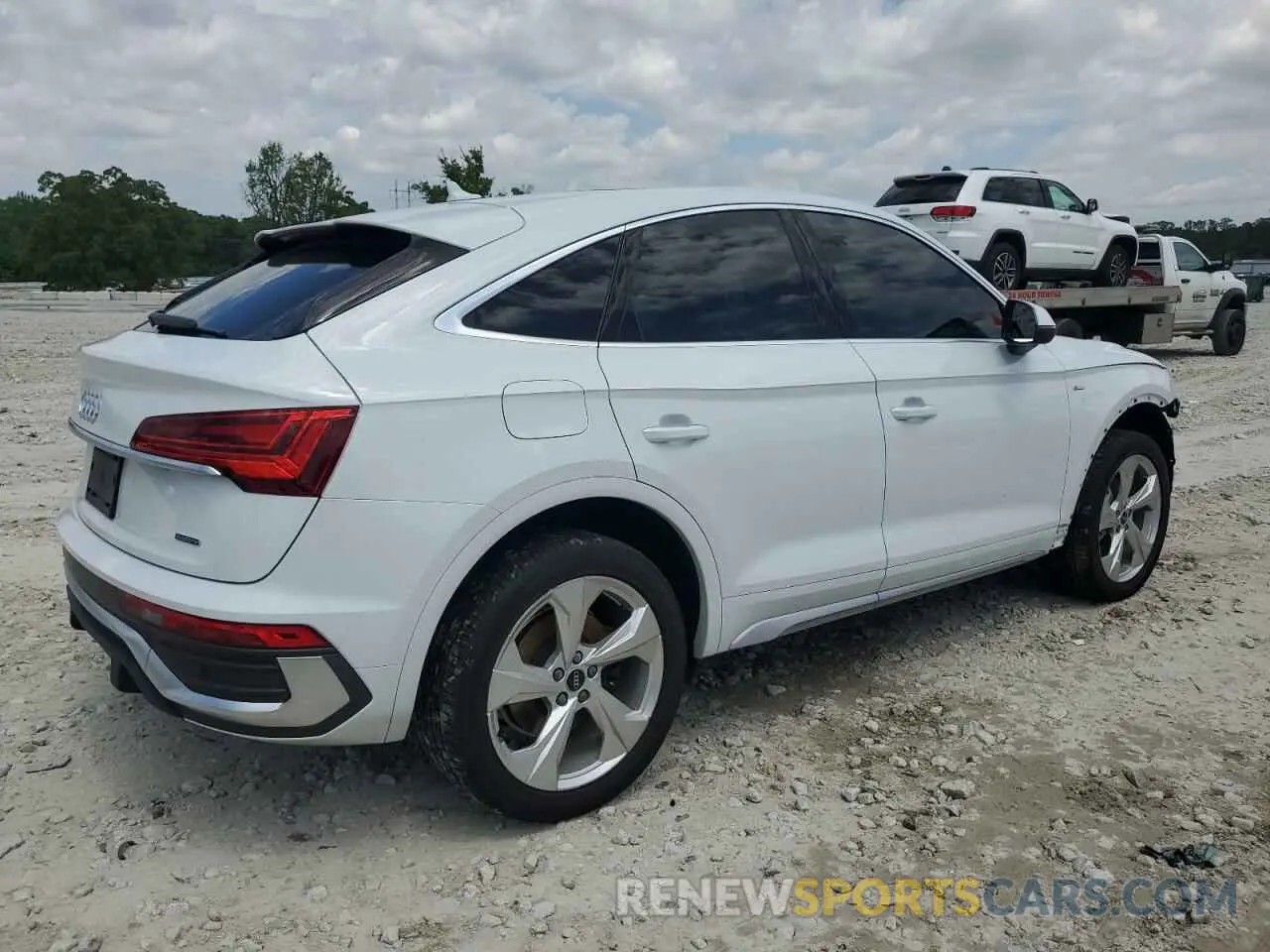 3 Photograph of a damaged car WA15AAFY2N2049972 AUDI Q5 2022
