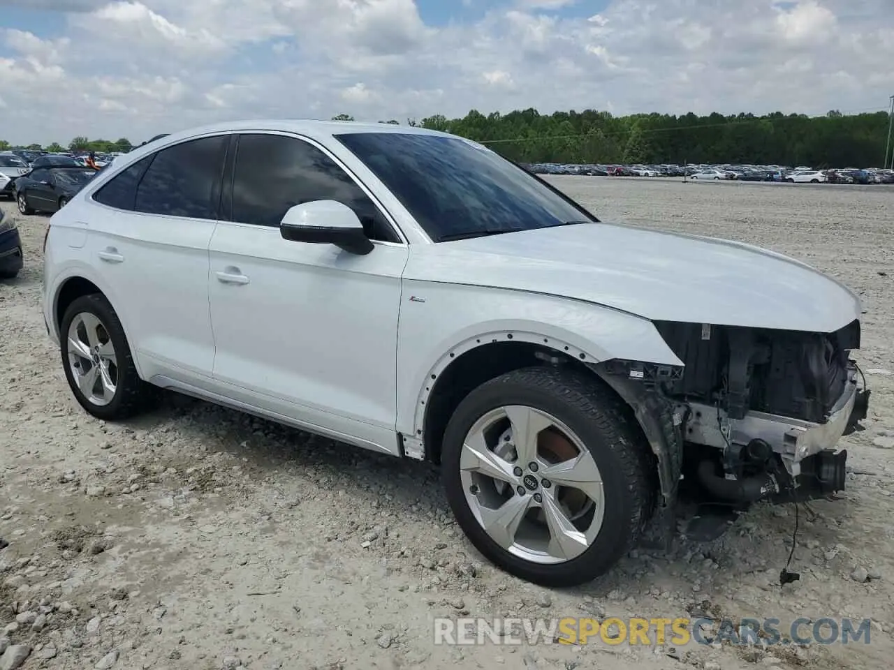 4 Photograph of a damaged car WA15AAFY2N2049972 AUDI Q5 2022
