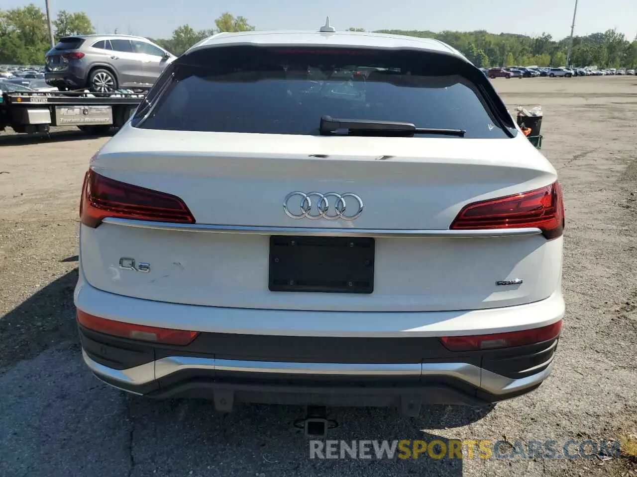 6 Photograph of a damaged car WA15AAFY3N2015510 AUDI Q5 2022