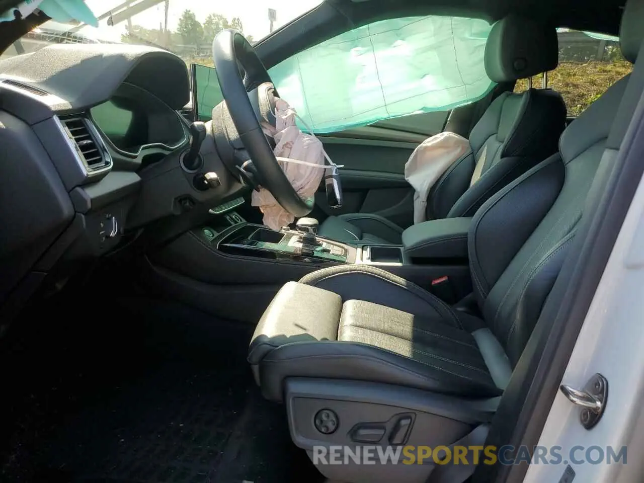 7 Photograph of a damaged car WA15AAFY3N2015510 AUDI Q5 2022