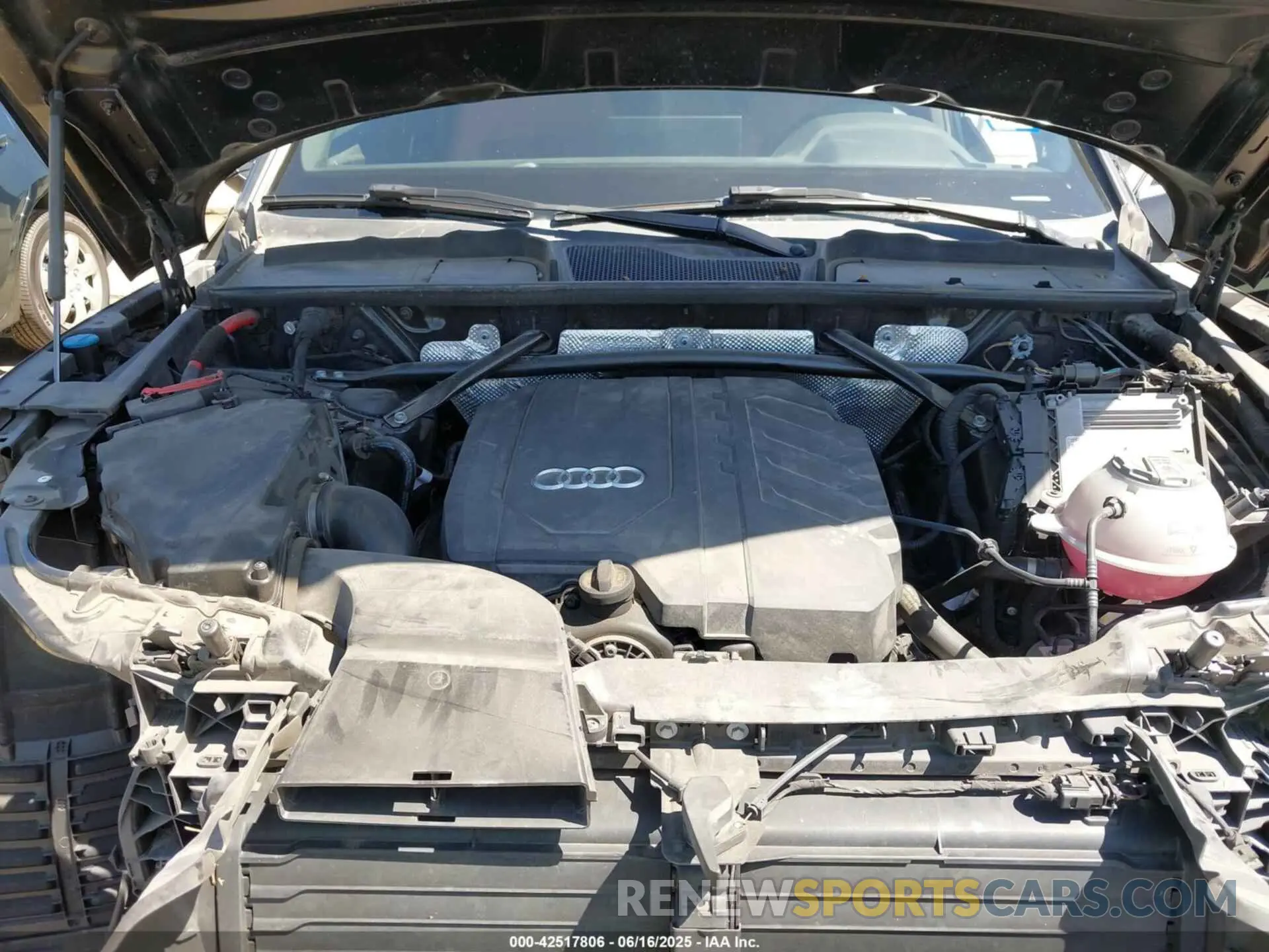 10 Photograph of a damaged car WA1ABAFY7N2112849 AUDI Q5 2022