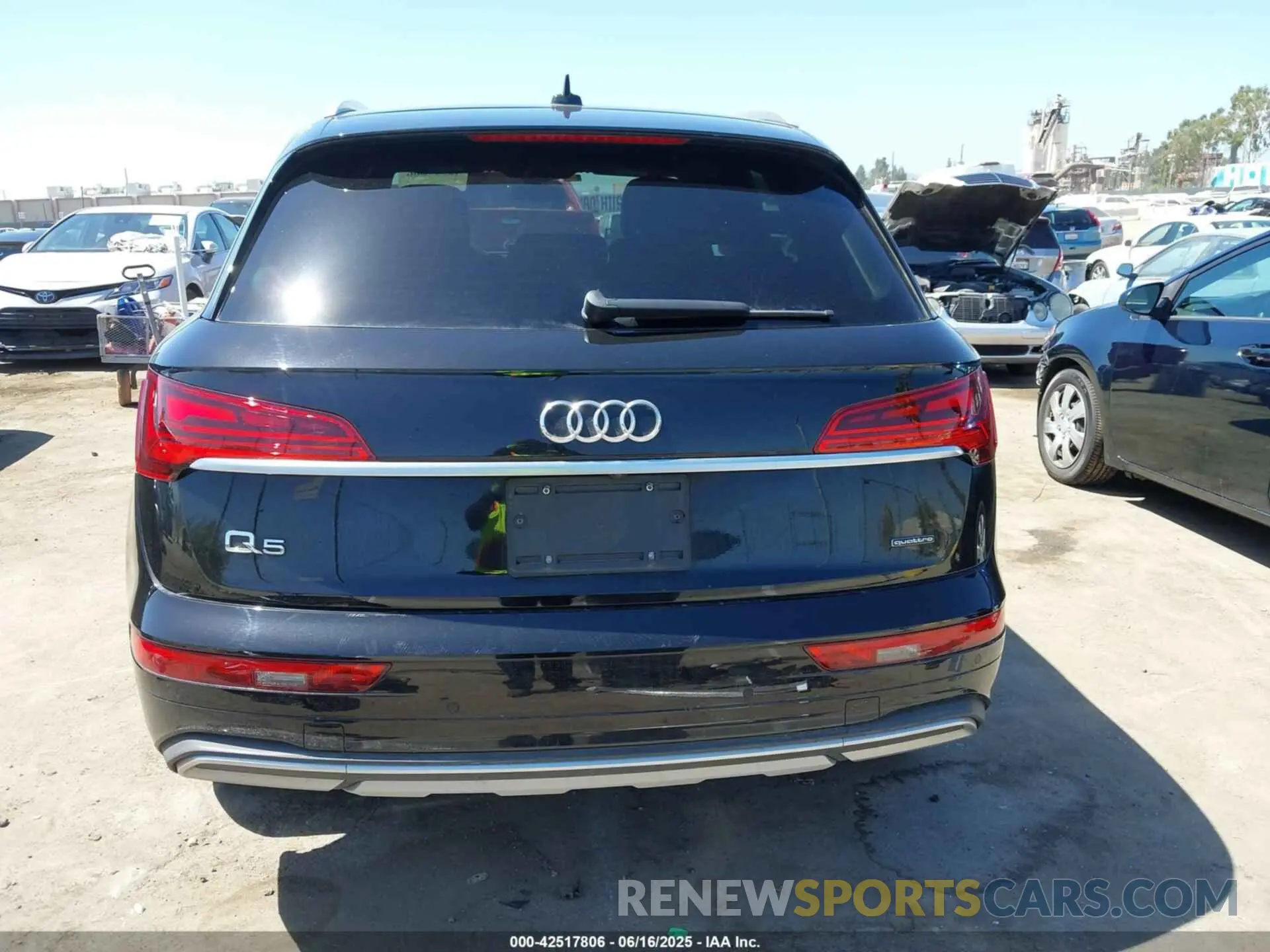 17 Photograph of a damaged car WA1ABAFY7N2112849 AUDI Q5 2022