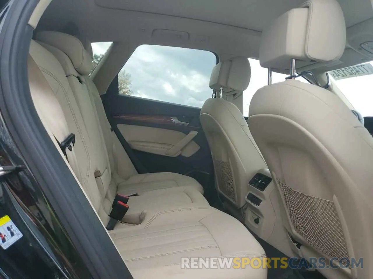 10 Photograph of a damaged car WA1BBAFY2N2126324 AUDI Q5 2022