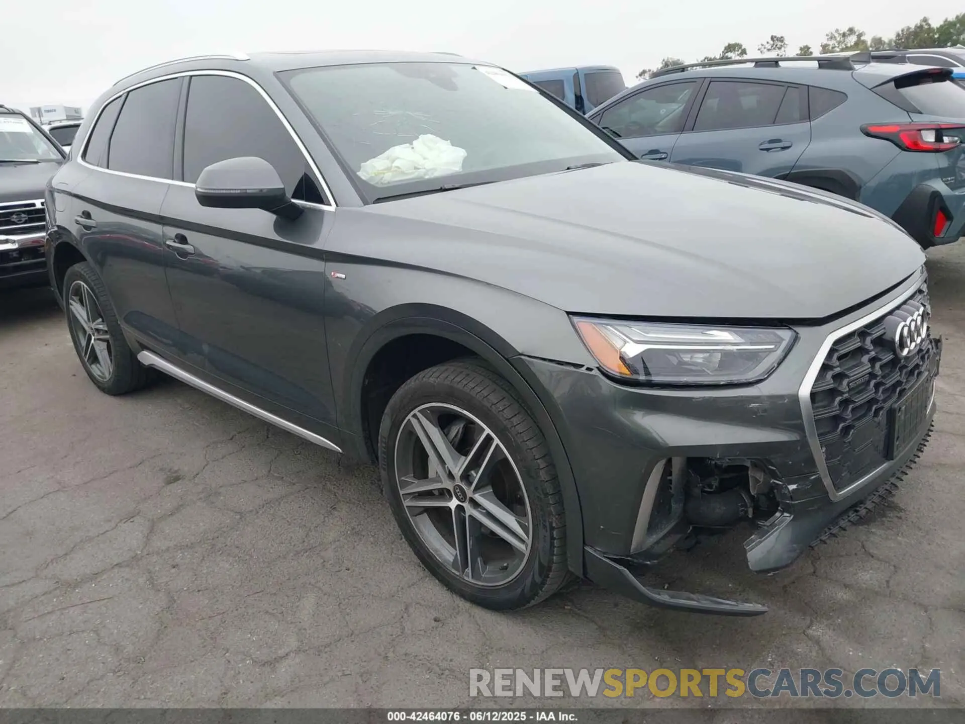 1 Photograph of a damaged car WA1E2AFY4N2097860 AUDI Q5 2022