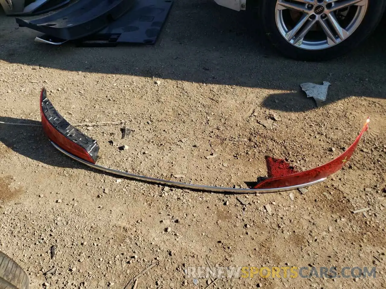 12 Photograph of a damaged car WA1E2AFY7N2080731 AUDI Q5 2022