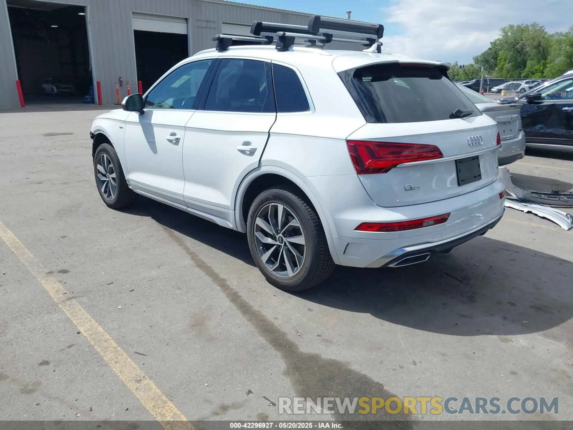 3 Фотография поврежденного автомобиля WA1EAAFY0N2021054 AUDI Q5 2022