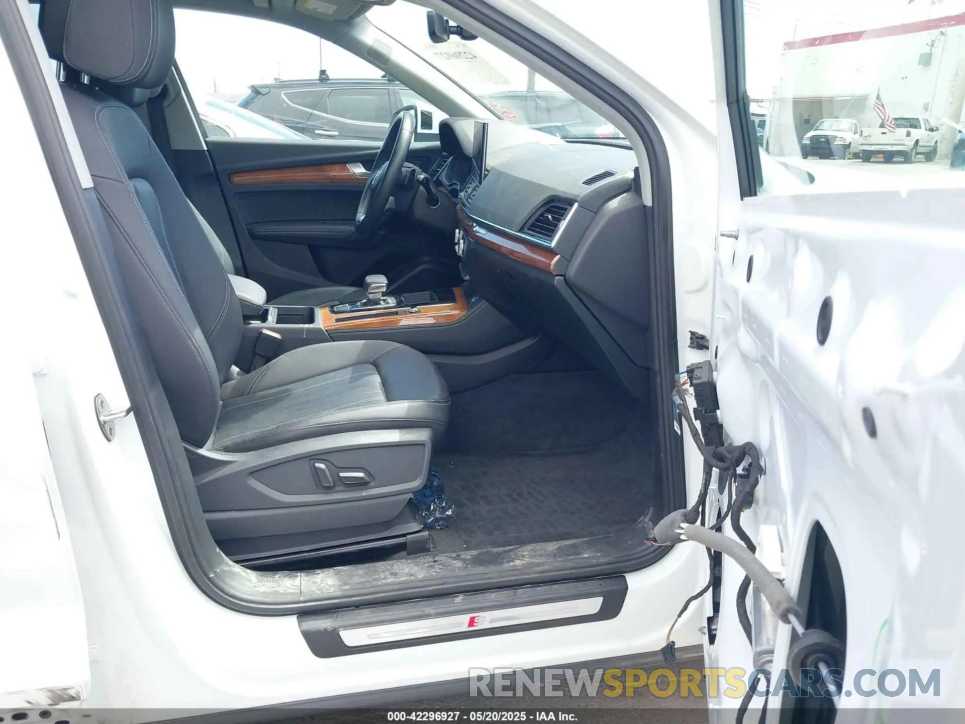 5 Фотография поврежденного автомобиля WA1EAAFY0N2021054 AUDI Q5 2022