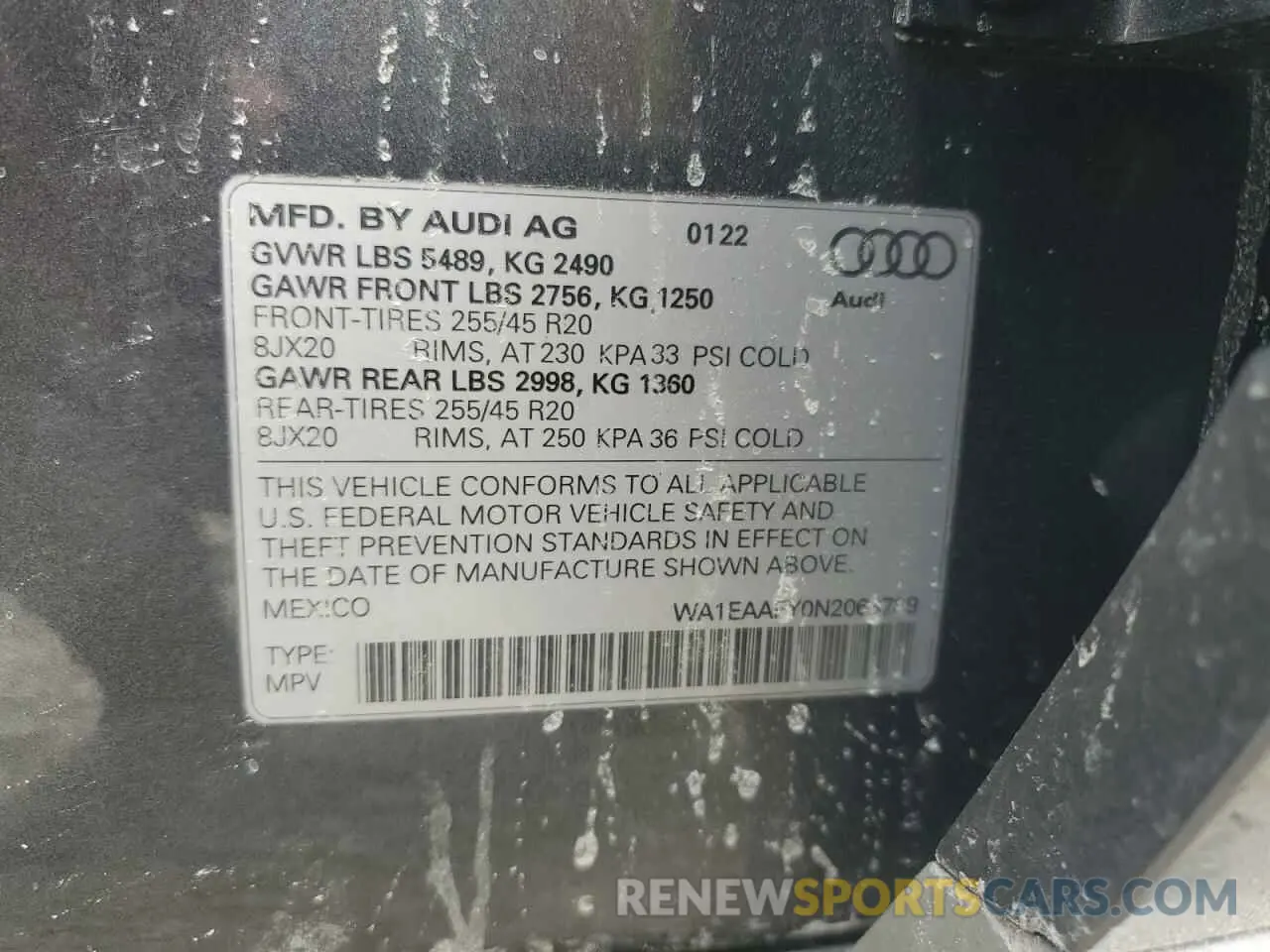 13 Photograph of a damaged car WA1EAAFY0N2063739 AUDI Q5 2022