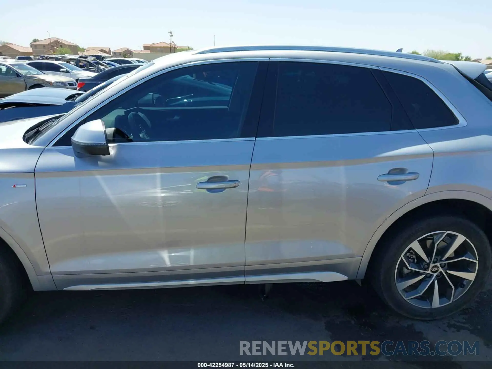 14 Фотография поврежденного автомобиля WA1EAAFY0N2105214 AUDI Q5 2022
