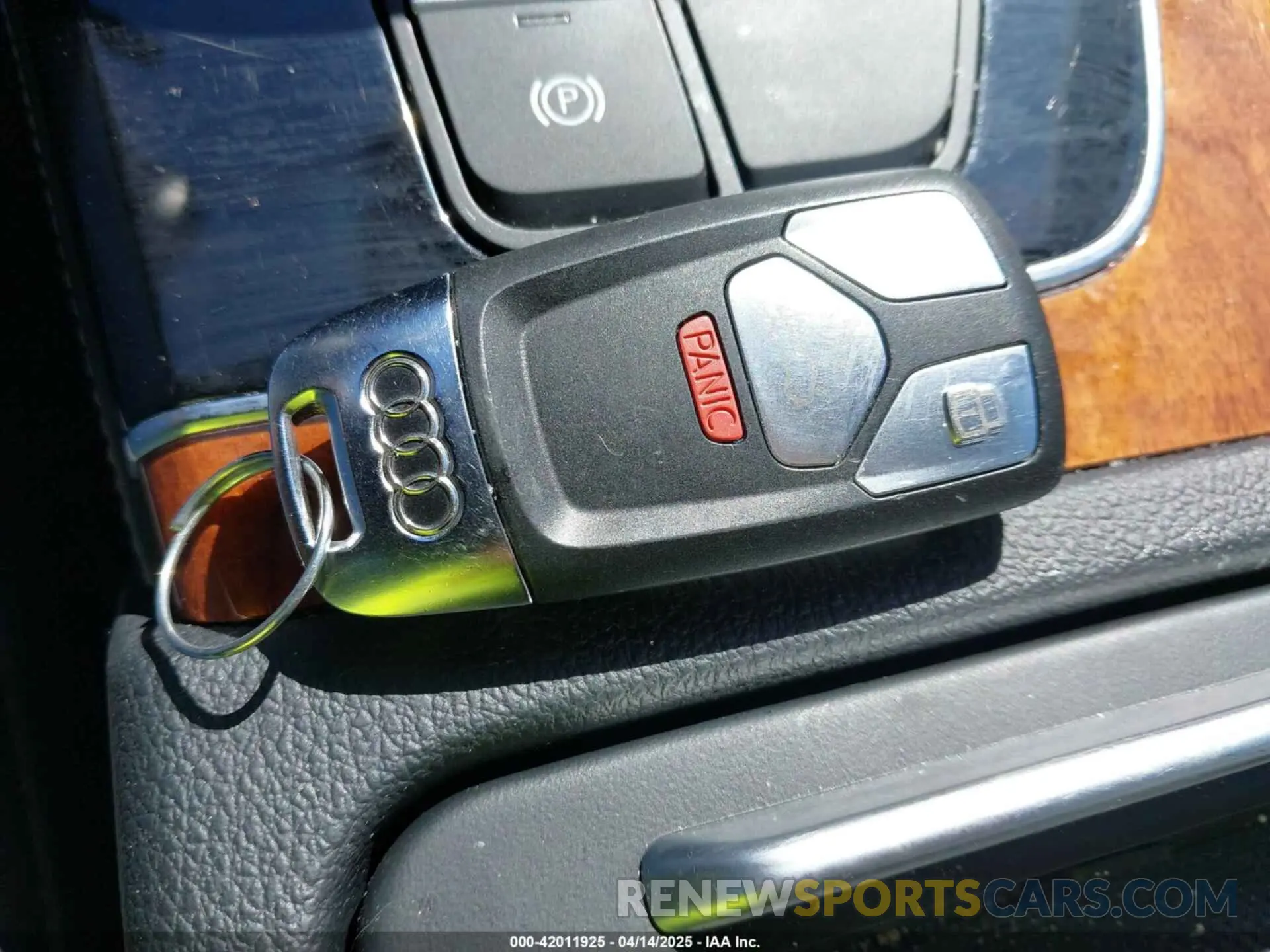 11 Фотография поврежденного автомобиля WA1EAAFY0N2112616 AUDI Q5 2022