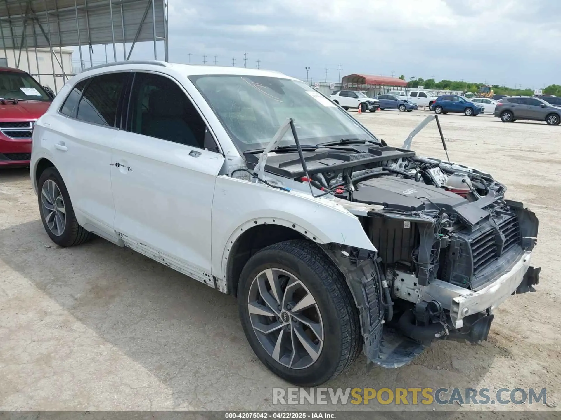 1 Photograph of a damaged car WA1EAAFY0N2133918 AUDI Q5 2022