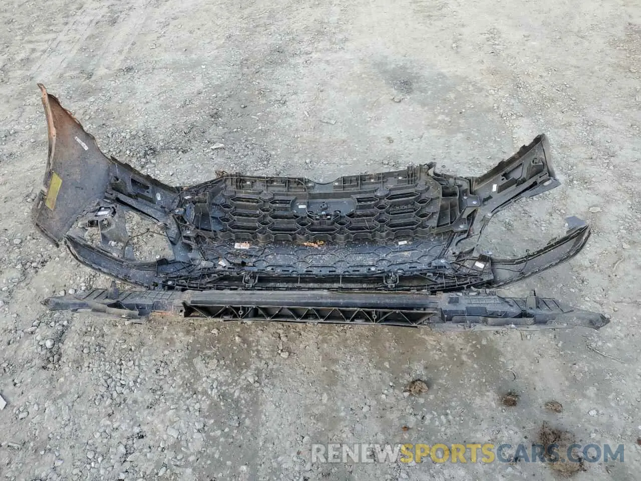 13 Photograph of a damaged car WA1EAAFY1N2016395 AUDI Q5 2022