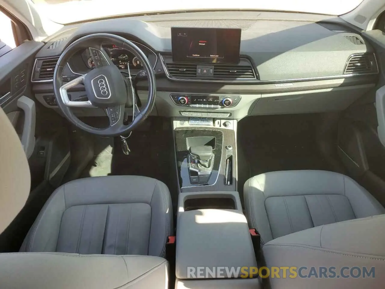 8 Photograph of a damaged car WA1EAAFY1N2094997 AUDI Q5 2022