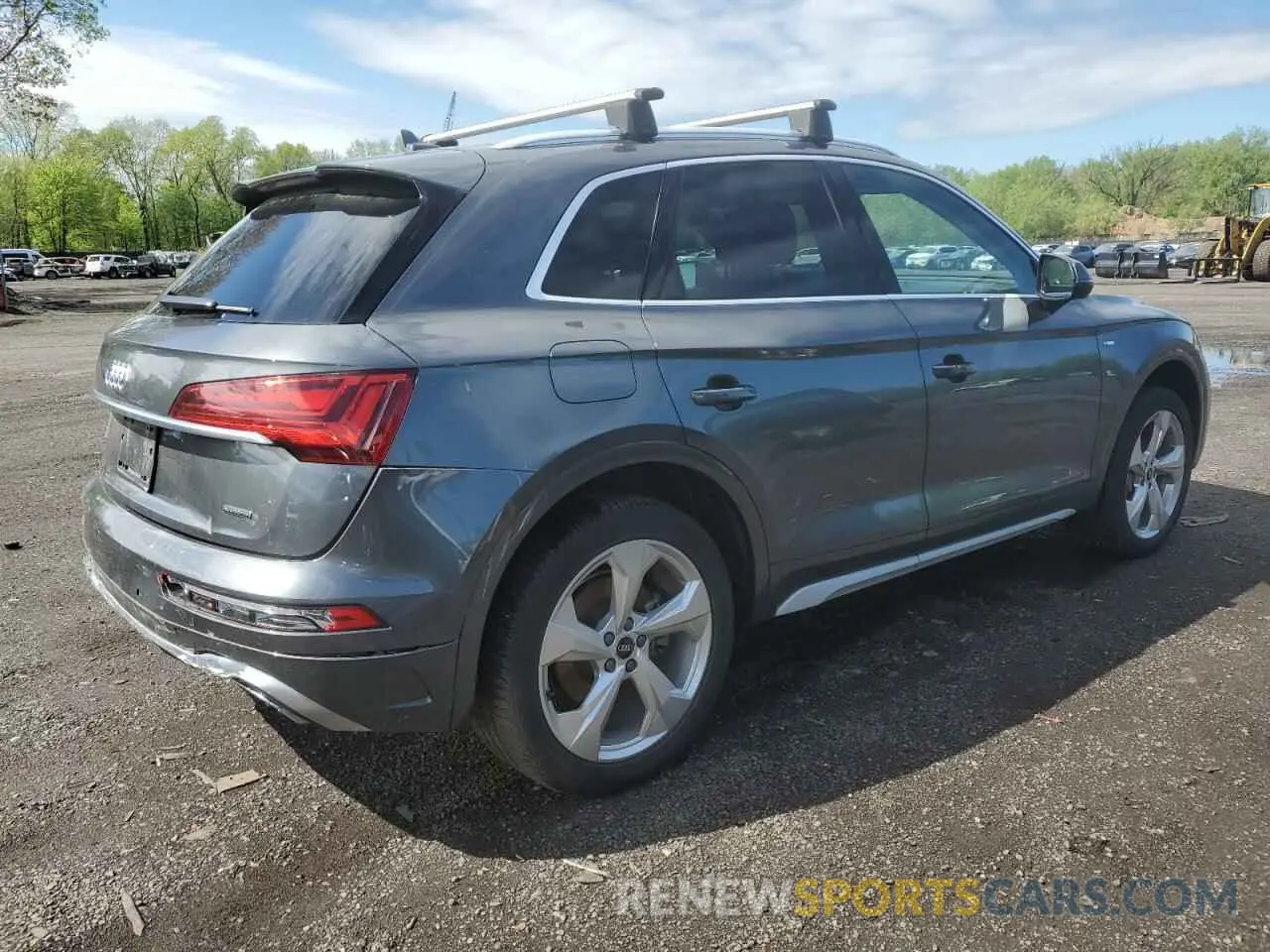 3 Photograph of a damaged car WA1EAAFY1N2108686 AUDI Q5 2022