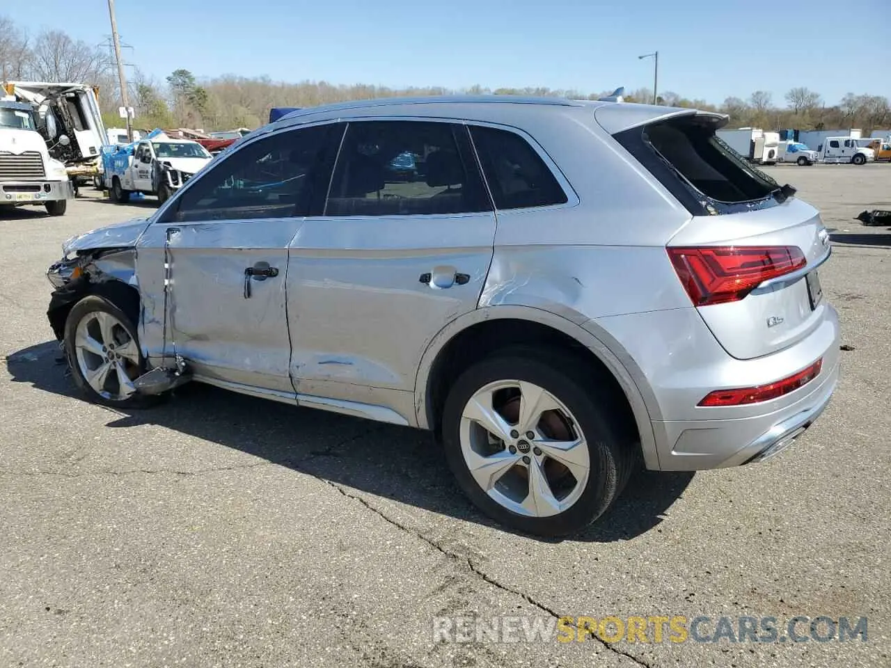 2 Photograph of a damaged car WA1EAAFY1N2133216 AUDI Q5 2022
