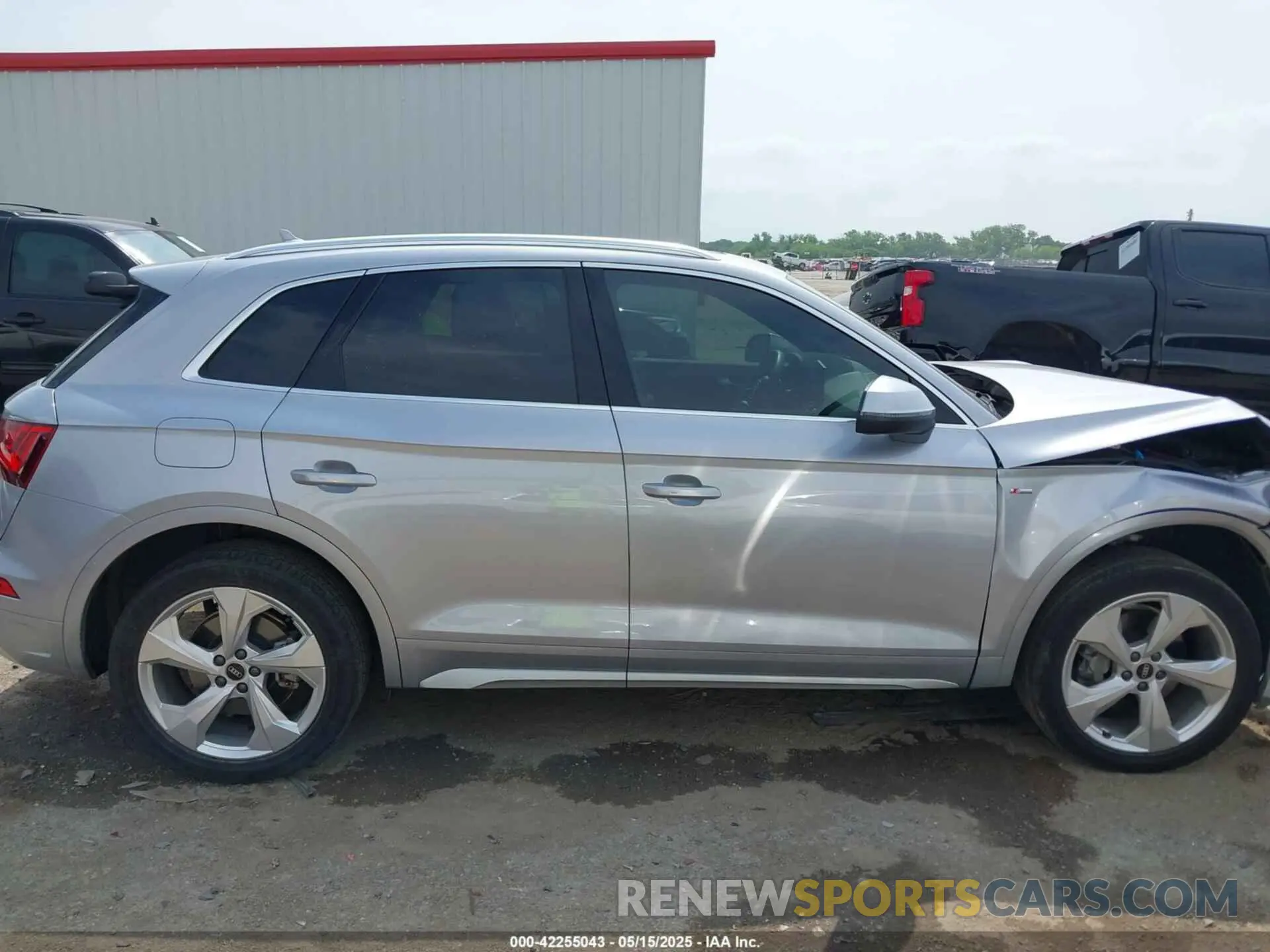 13 Фотография поврежденного автомобиля WA1EAAFY2N2081546 AUDI Q5 2022