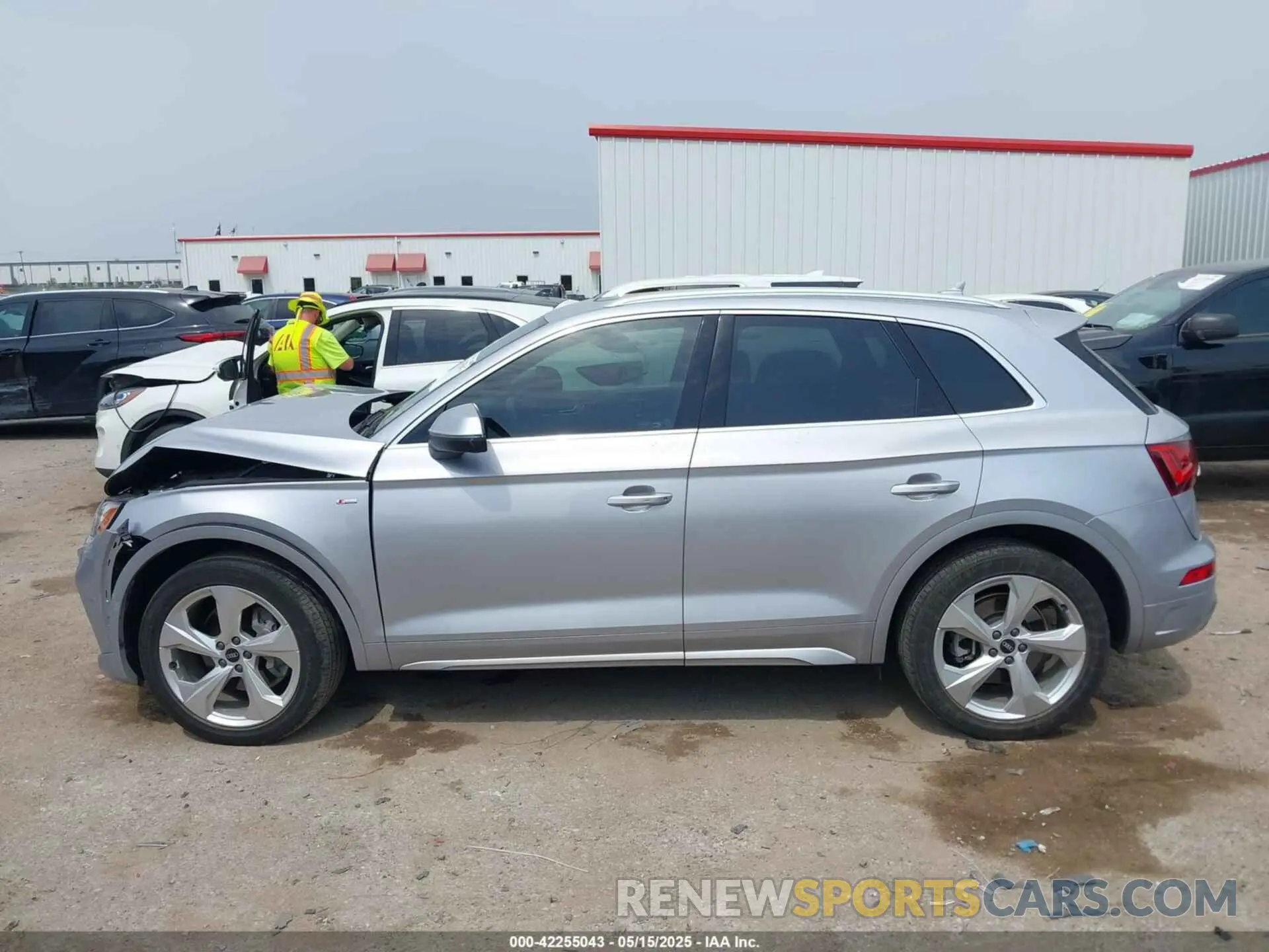 14 Фотография поврежденного автомобиля WA1EAAFY2N2081546 AUDI Q5 2022