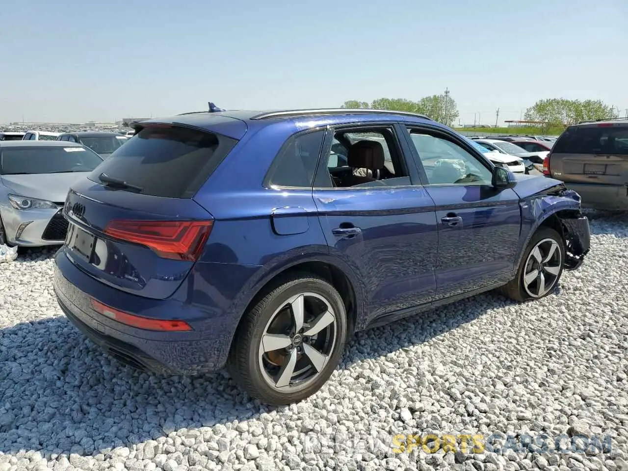 3 Photograph of a damaged car WA1EAAFY2N2106249 AUDI Q5 2022