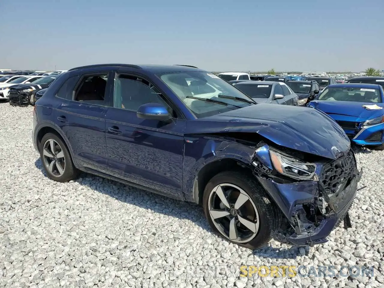 4 Photograph of a damaged car WA1EAAFY2N2106249 AUDI Q5 2022