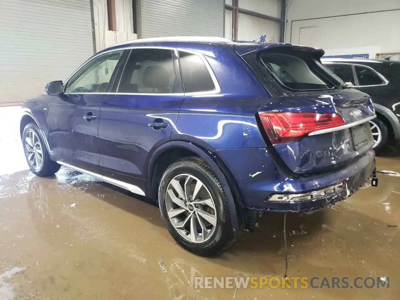 2 Photograph of a damaged car WA1EAAFY3N2094371 AUDI Q5 2022