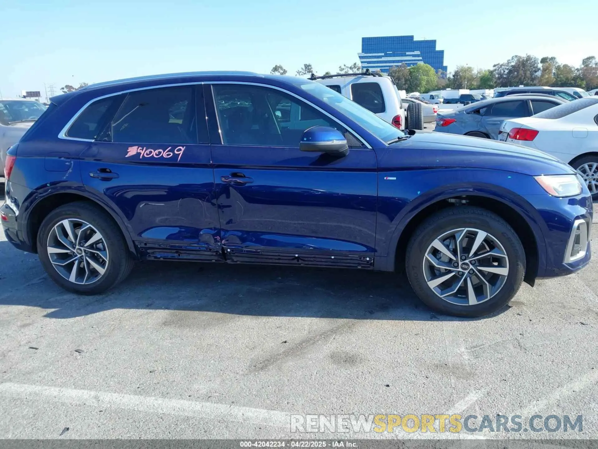 13 Фотография поврежденного автомобиля WA1EAAFY3N2118376 AUDI Q5 2022