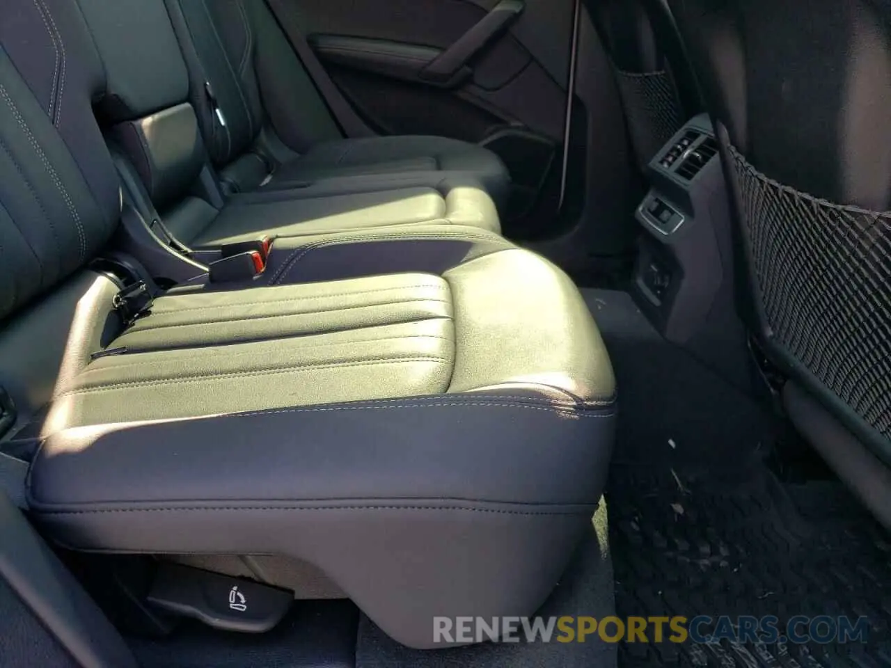 11 Фотография поврежденного автомобиля WA1EAAFY5N2133719 AUDI Q5 2022