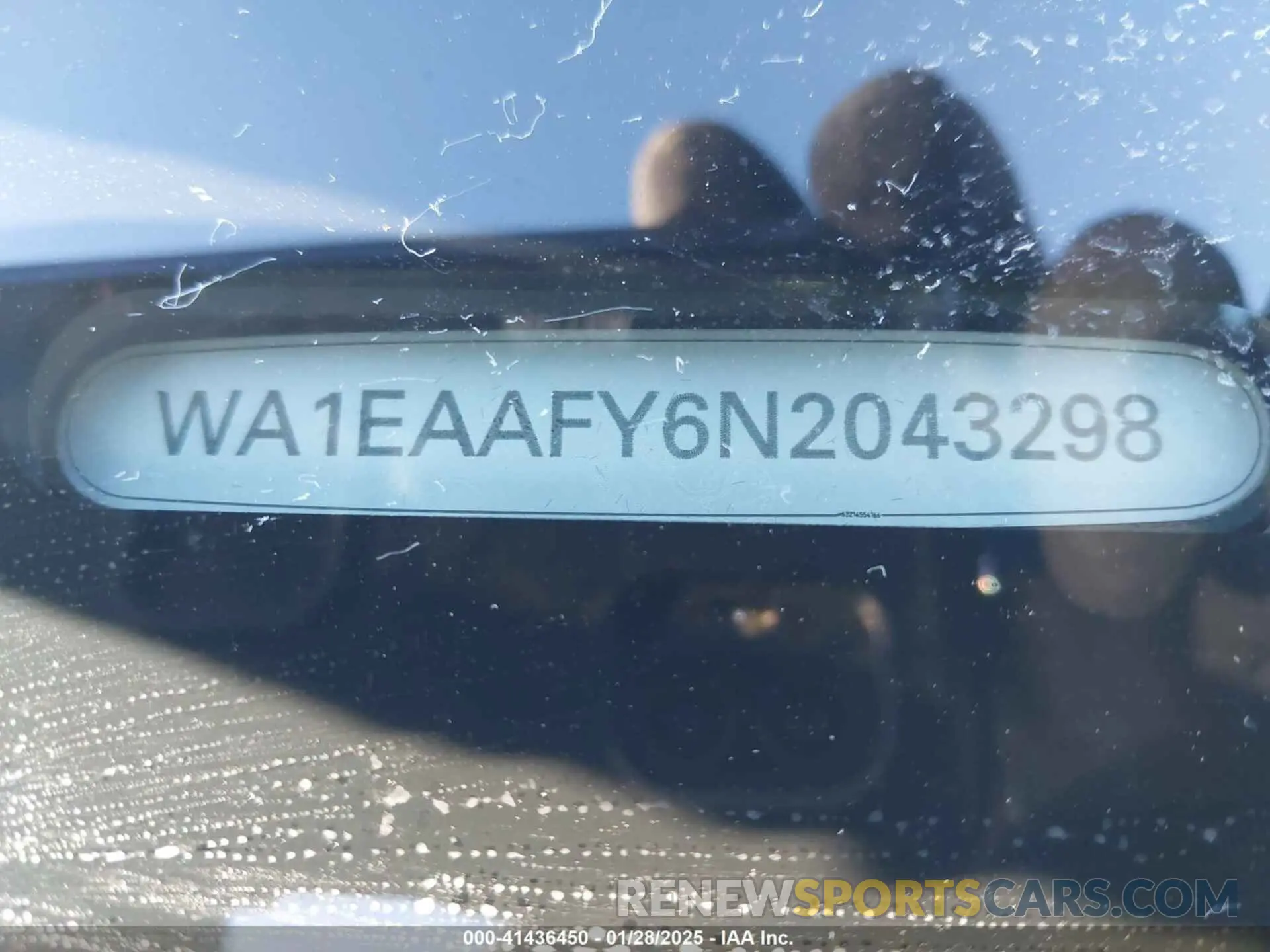 22 Photograph of a damaged car WA1EAAFY6N2043298 AUDI Q5 2022
