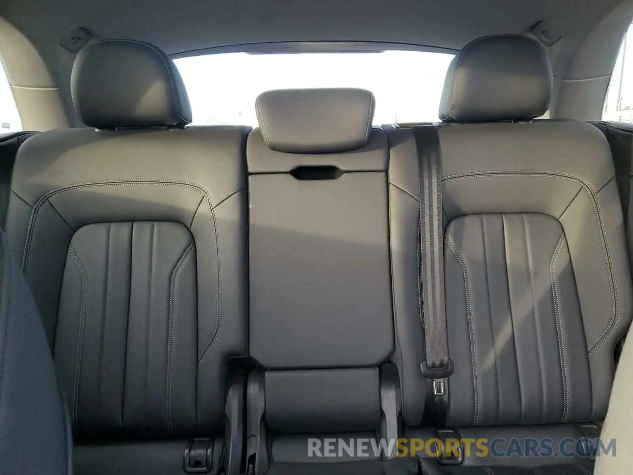 10 Фотография поврежденного автомобиля WA1EAAFY6N2048694 AUDI Q5 2022