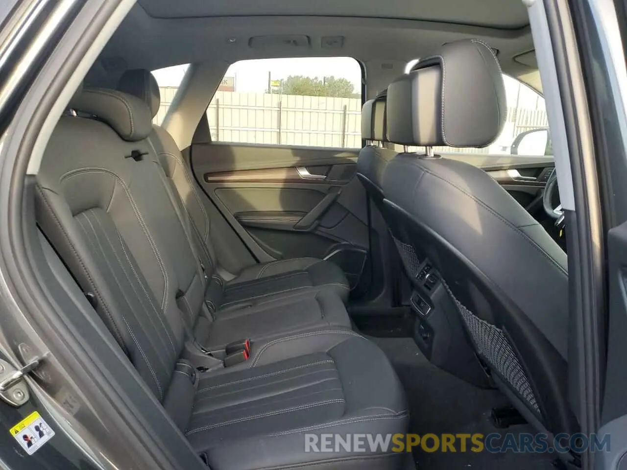 11 Фотография поврежденного автомобиля WA1EAAFY6N2048694 AUDI Q5 2022