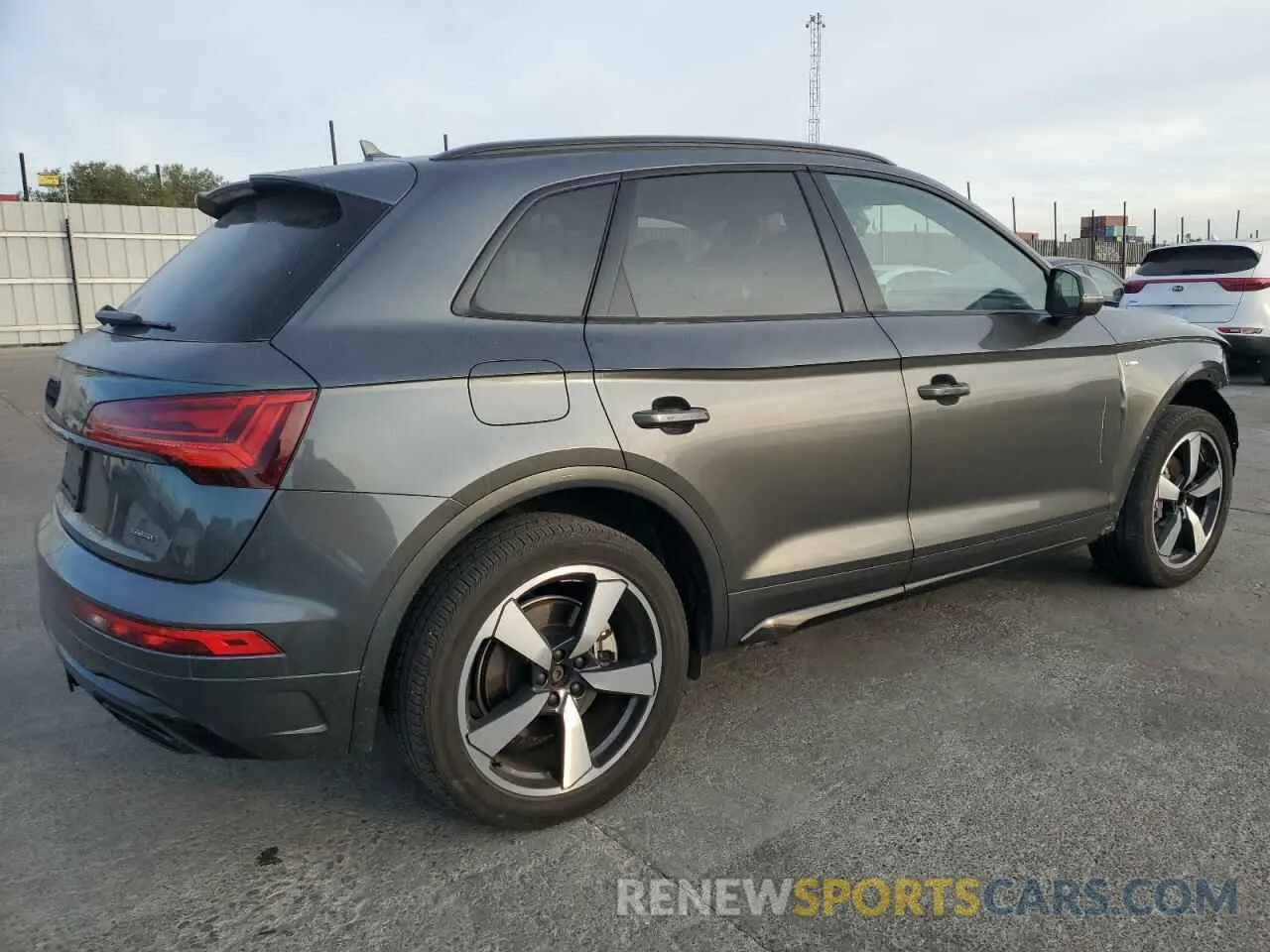 3 Фотография поврежденного автомобиля WA1EAAFY6N2048694 AUDI Q5 2022