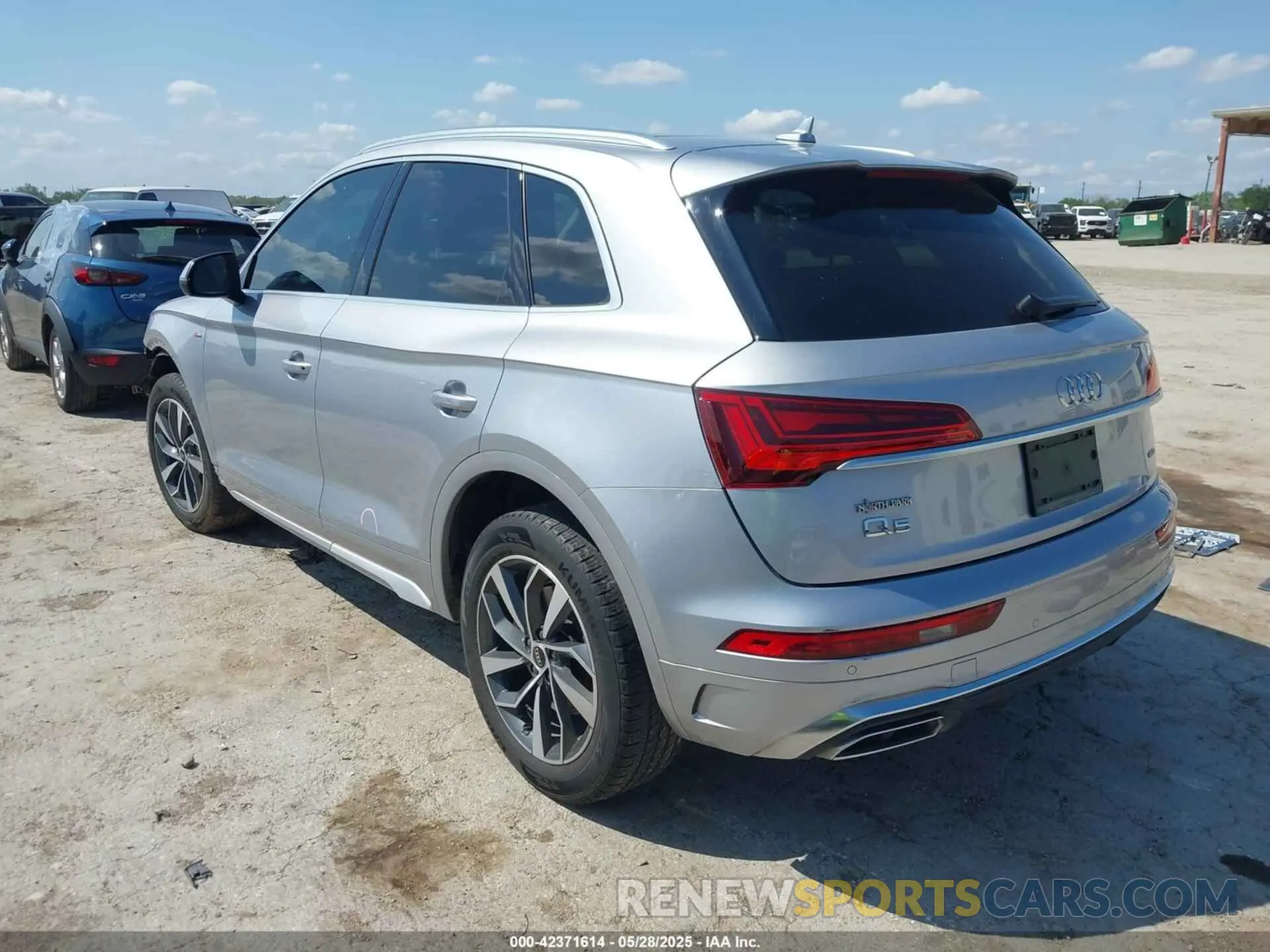 3 Photograph of a damaged car WA1EAAFY7N2134077 AUDI Q5 2022