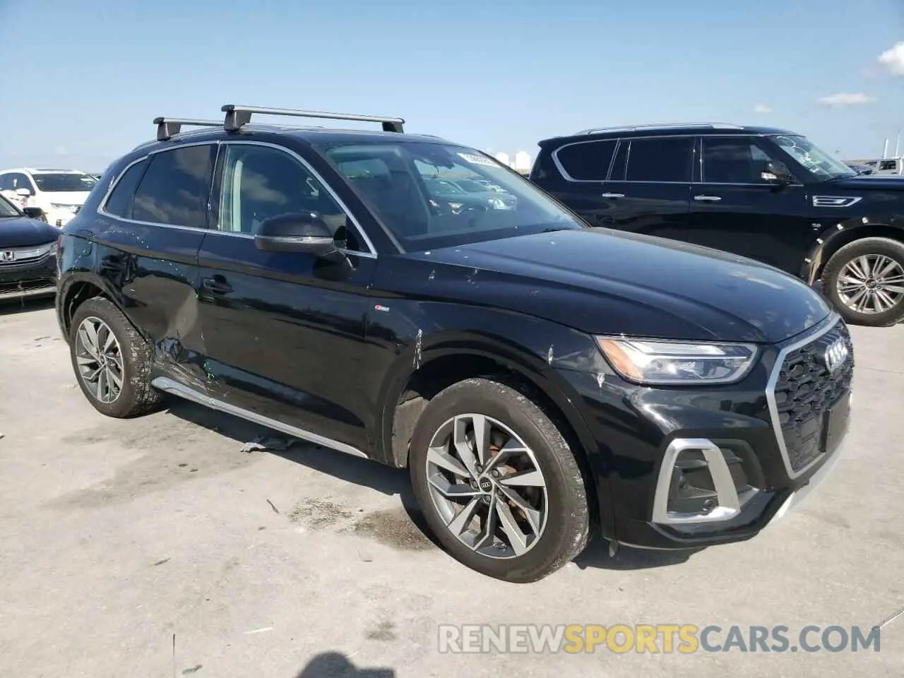 4 Photograph of a damaged car WA1EAAFY8N2110662 AUDI Q5 2022