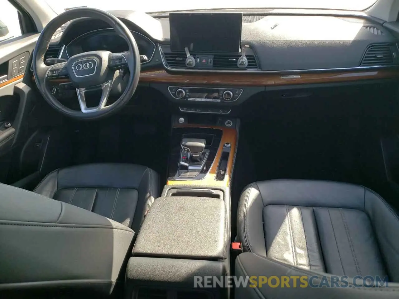 8 Photograph of a damaged car WA1EAAFY8N2110662 AUDI Q5 2022