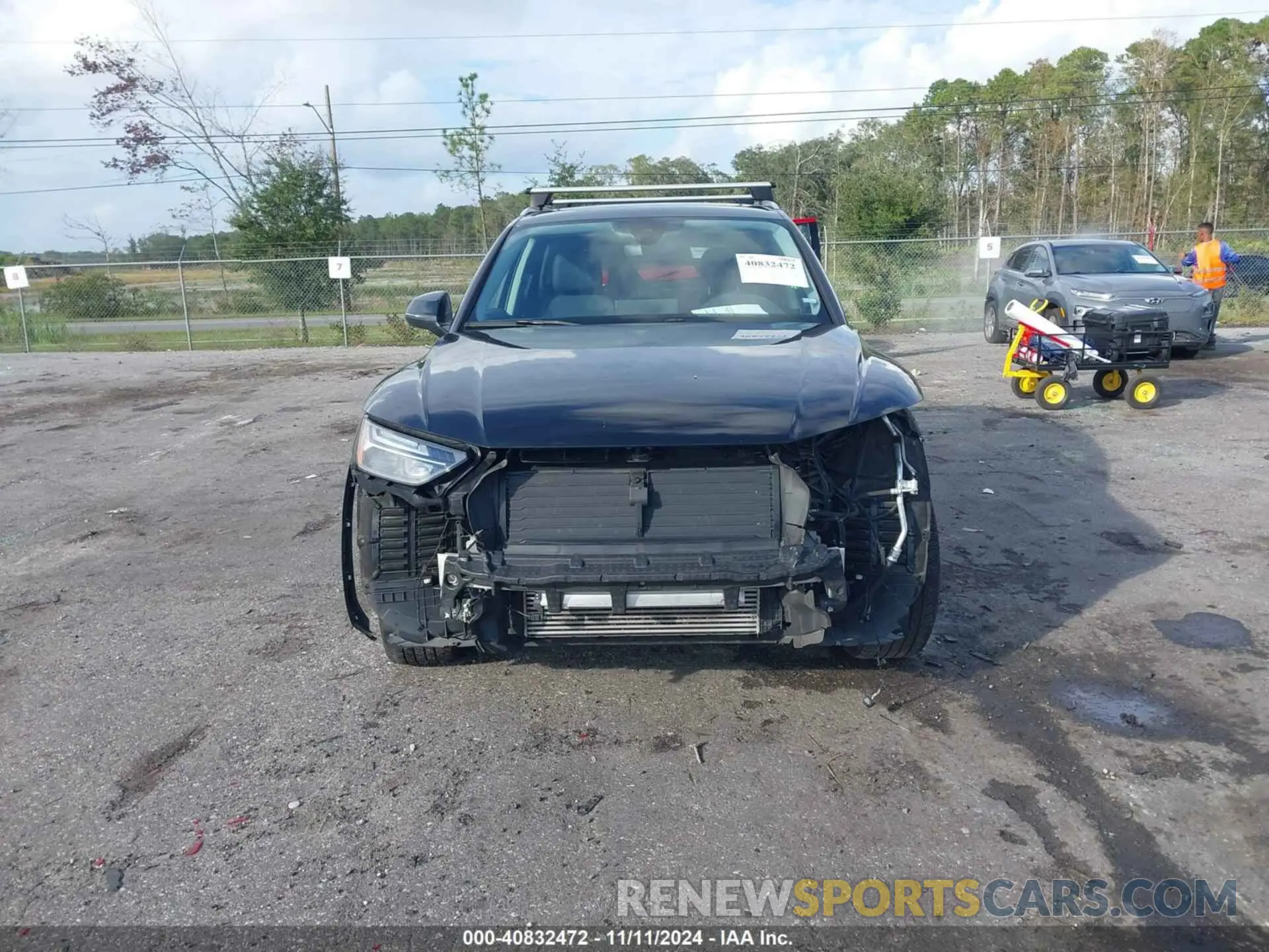 13 Photograph of a damaged car WA1EAAFY9N2071077 AUDI Q5 2022