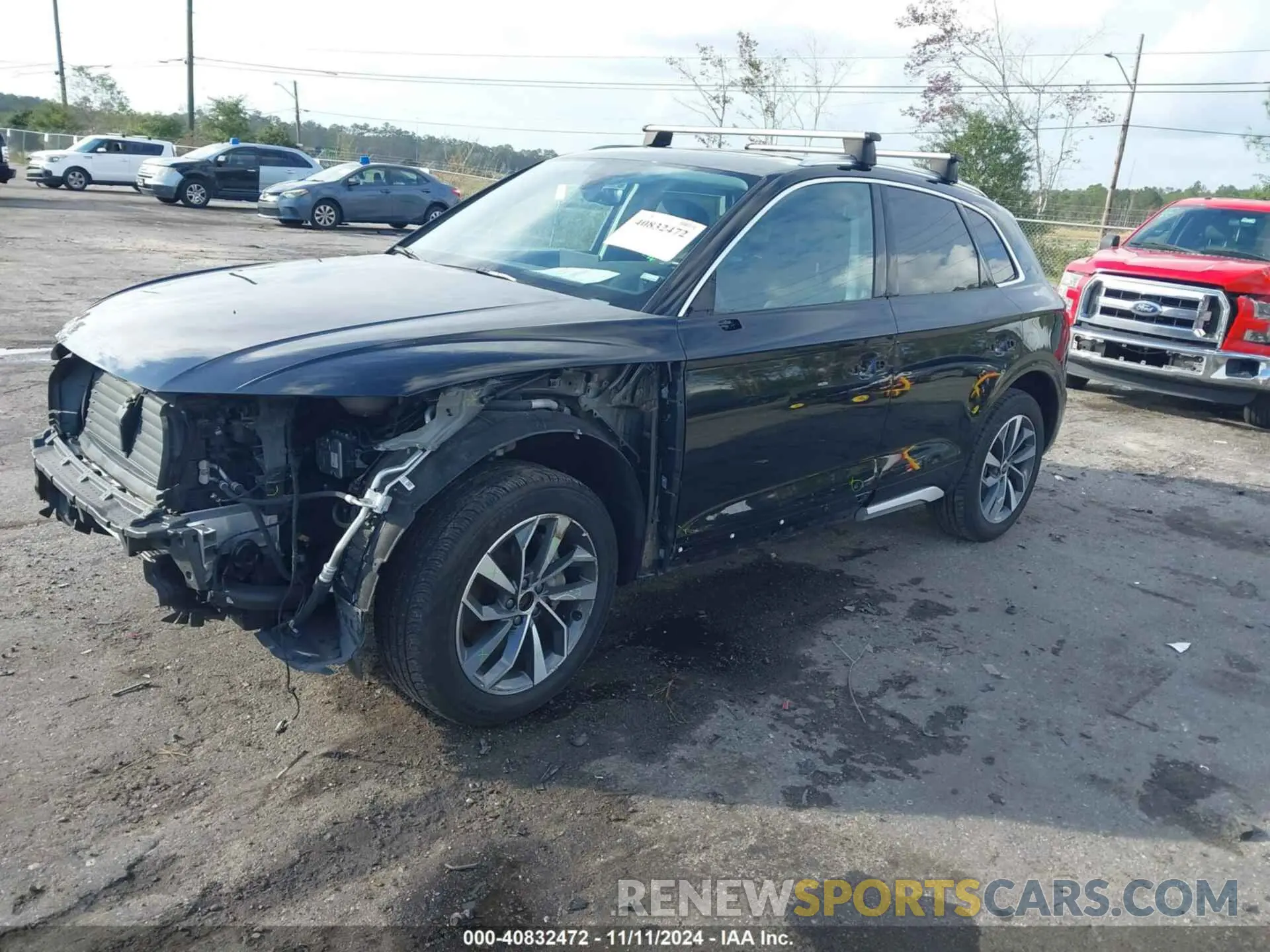2 Photograph of a damaged car WA1EAAFY9N2071077 AUDI Q5 2022