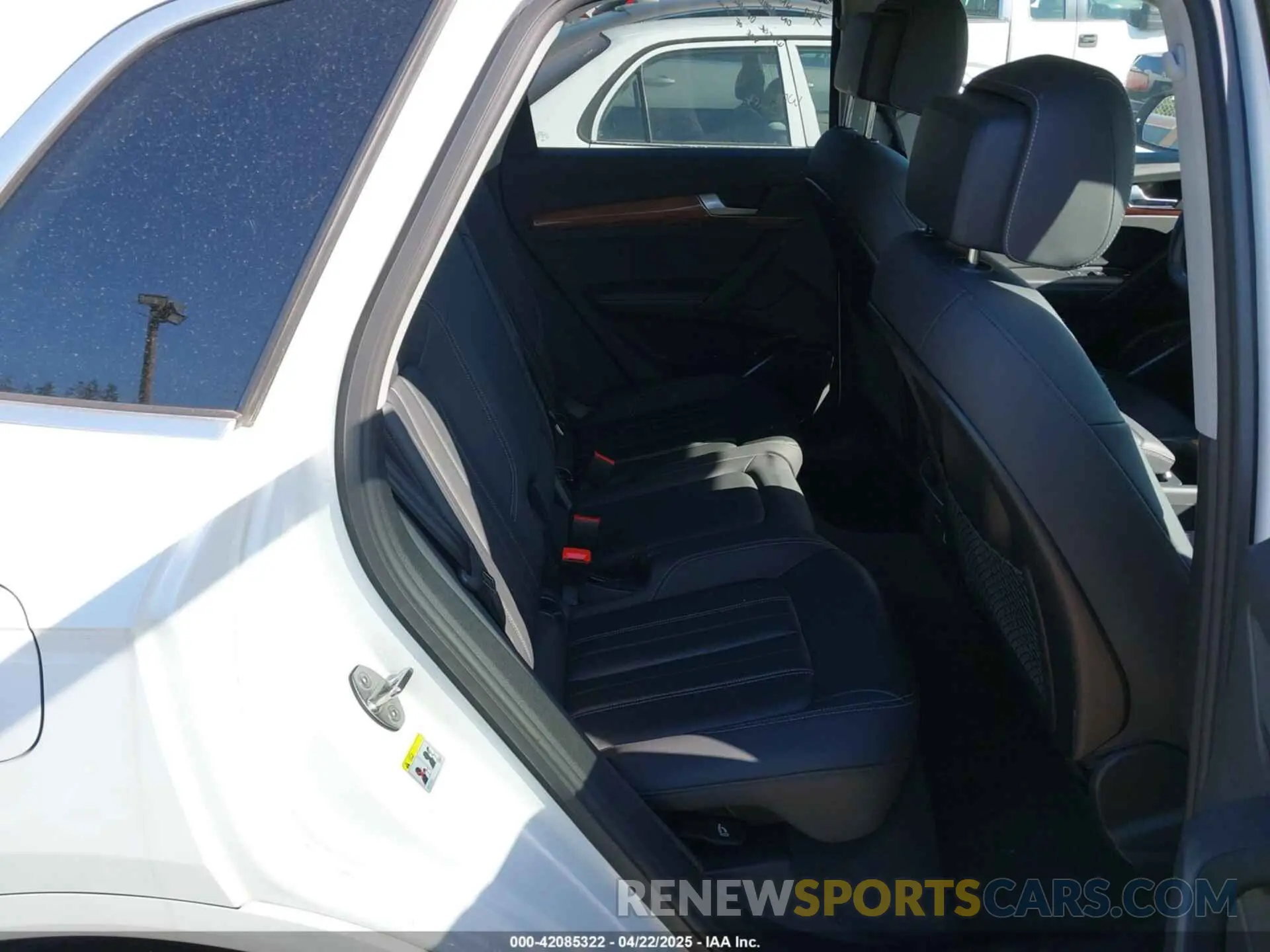 8 Фотография поврежденного автомобиля WA1EAAFY9N2112369 AUDI Q5 2022