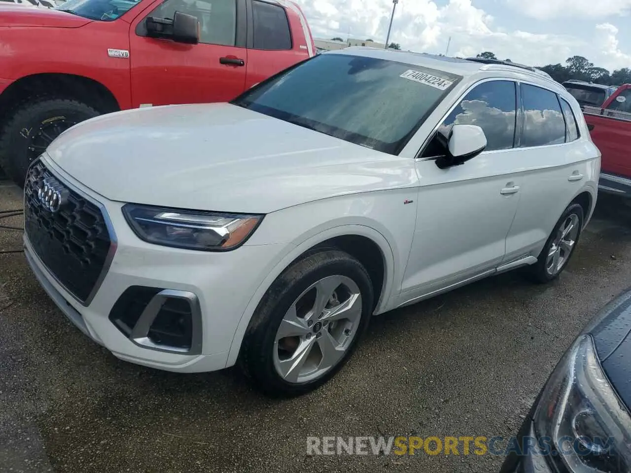 1 Photograph of a damaged car WA1EAAFYXN2051677 AUDI Q5 2022