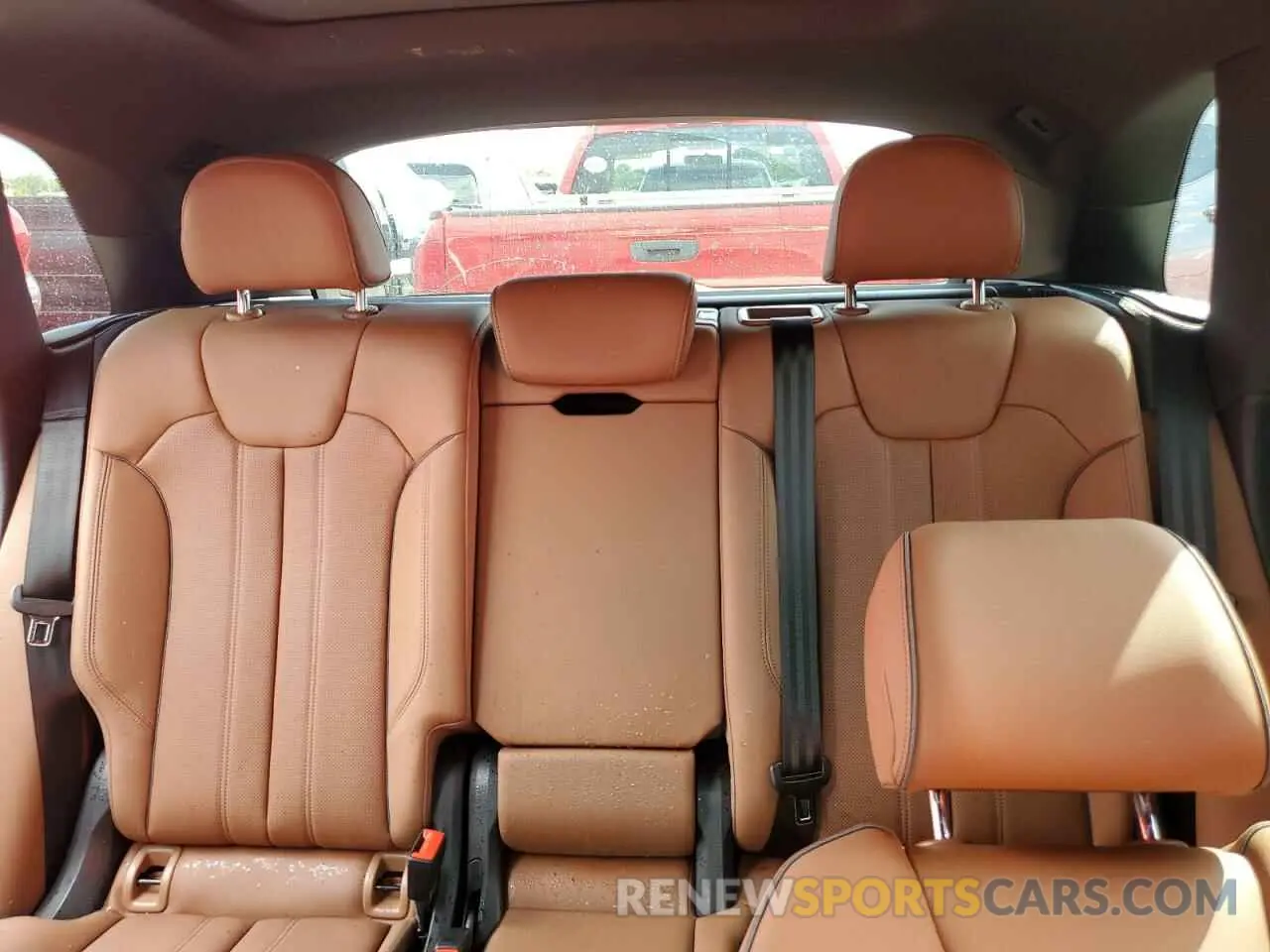 10 Photograph of a damaged car WA1EAAFYXN2051677 AUDI Q5 2022