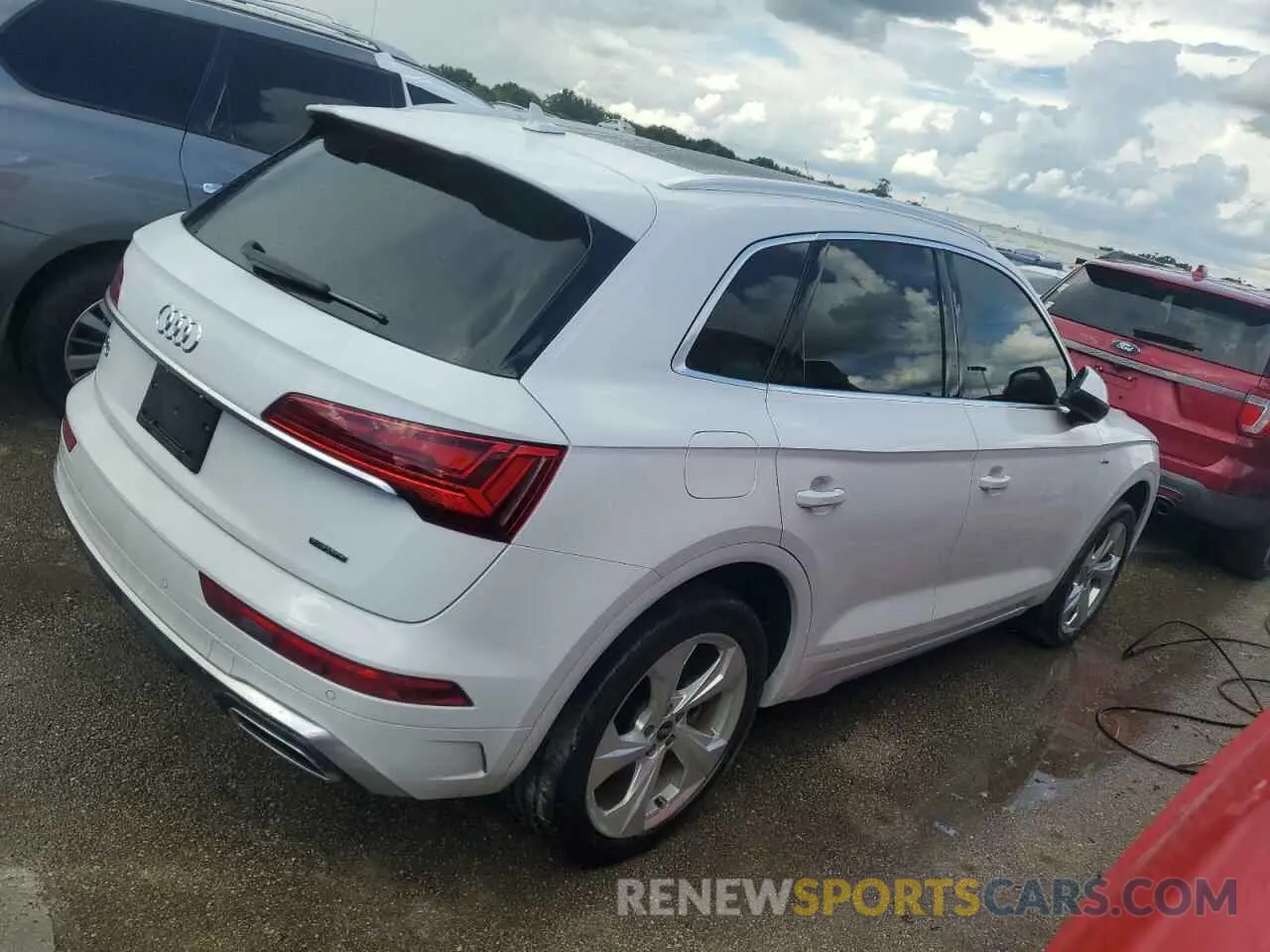3 Photograph of a damaged car WA1EAAFYXN2051677 AUDI Q5 2022