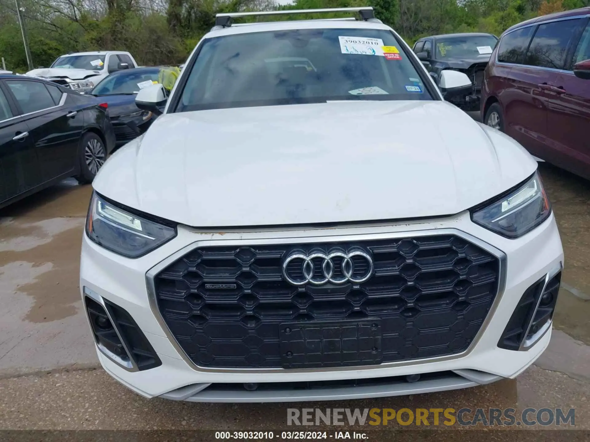 12 Photograph of a damaged car WA1EAAFYXN2135224 AUDI Q5 2022