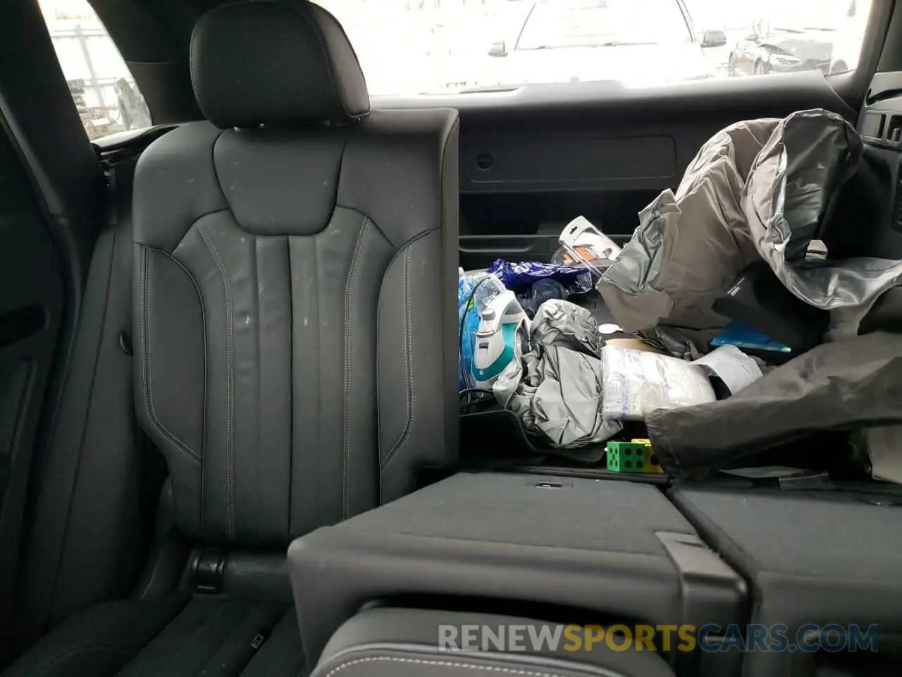 10 Photograph of a damaged car WA1EABFY9N2095109 AUDI Q5 2022
