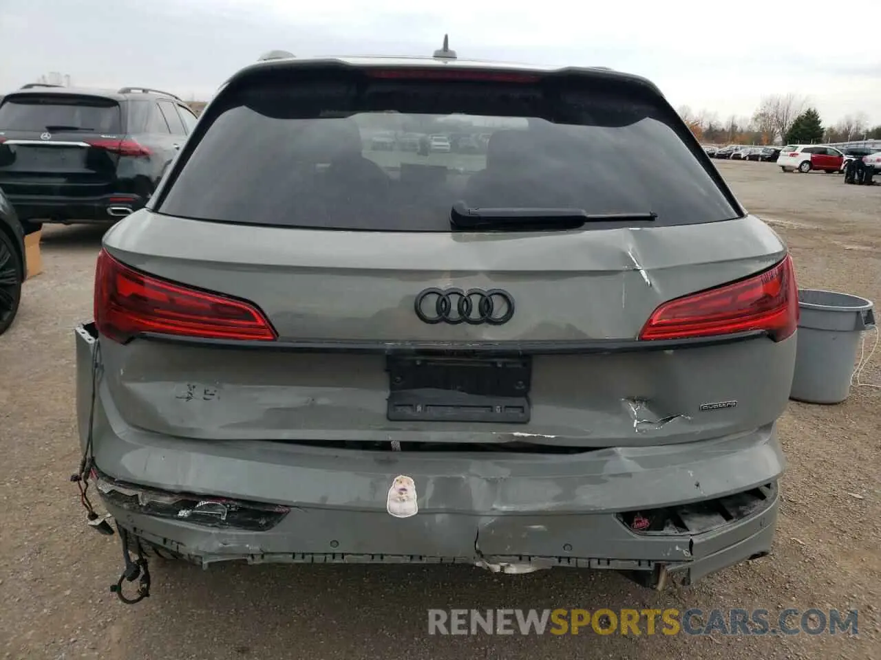 6 Photograph of a damaged car WA1EABFY9N2095109 AUDI Q5 2022