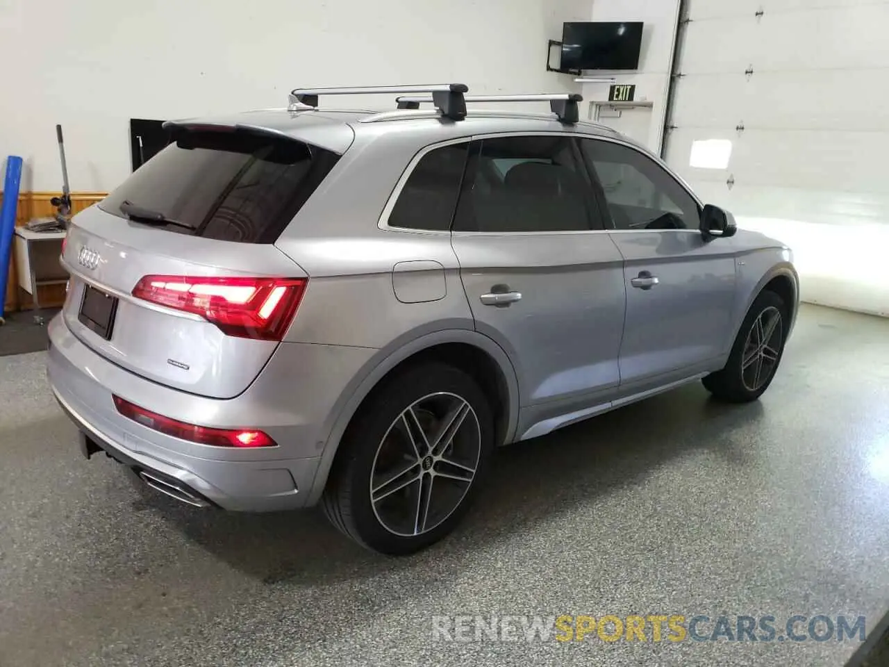 3 Photograph of a damaged car WA1F2BFY0N2084081 AUDI Q5 2022