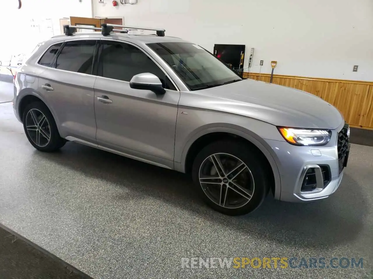 4 Photograph of a damaged car WA1F2BFY0N2084081 AUDI Q5 2022