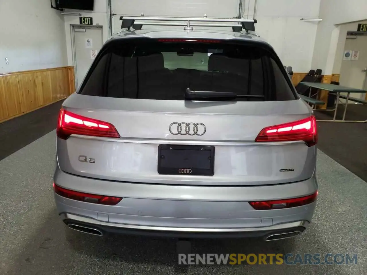 6 Photograph of a damaged car WA1F2BFY0N2084081 AUDI Q5 2022